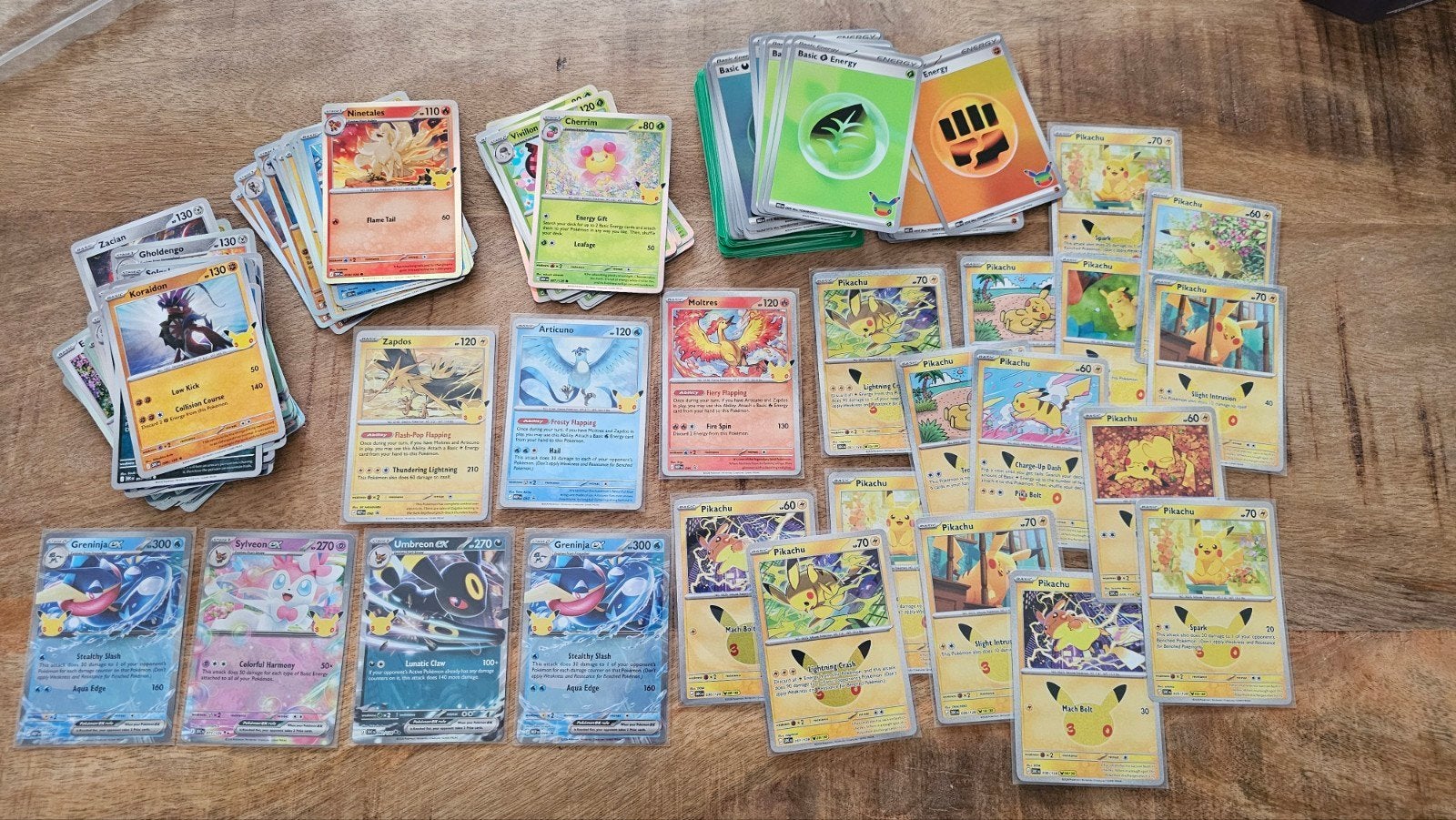126 Pokémon 30th Anniversary Bulk Kaarten + 15 x pikachu, Verzamelen, Ophalen of Verzenden, Nieuw