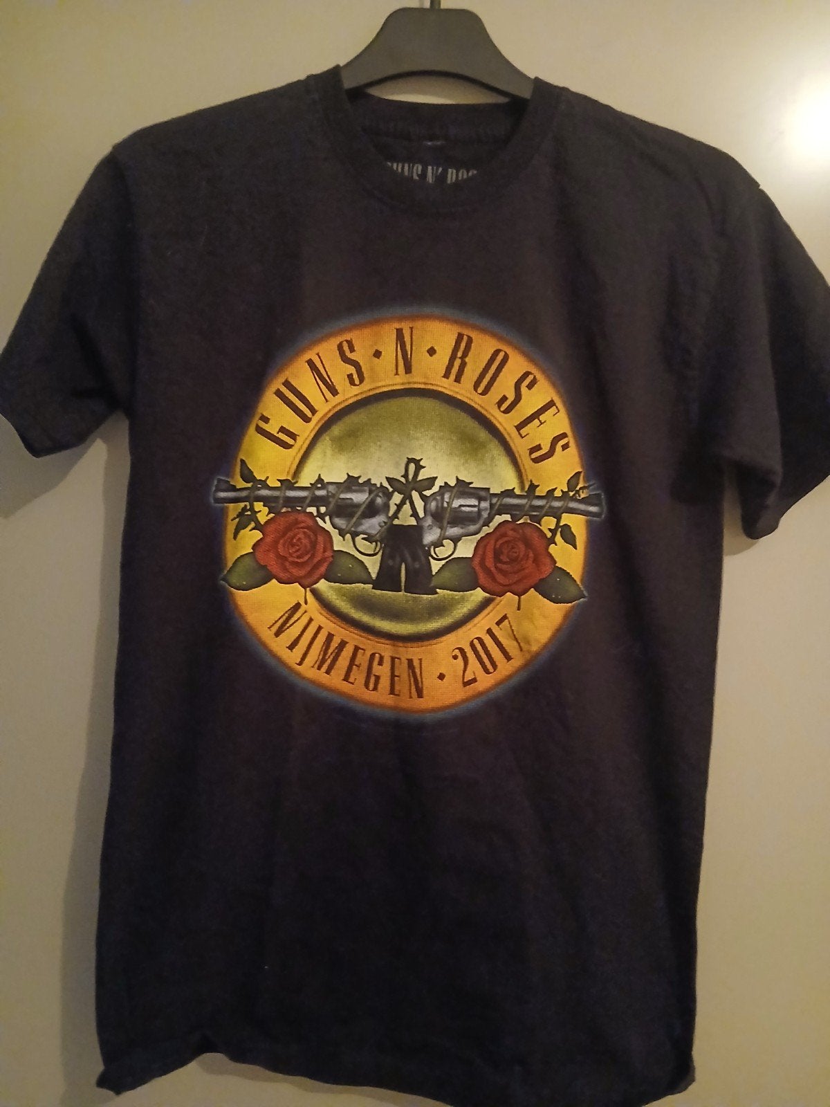 Guns N' Roses Tour T-shirt 2017 Nijmegen Goffertpark Maat S, Zwart, Ophalen of Verzenden, Maat 46 (S) of kleiner, Gedragen