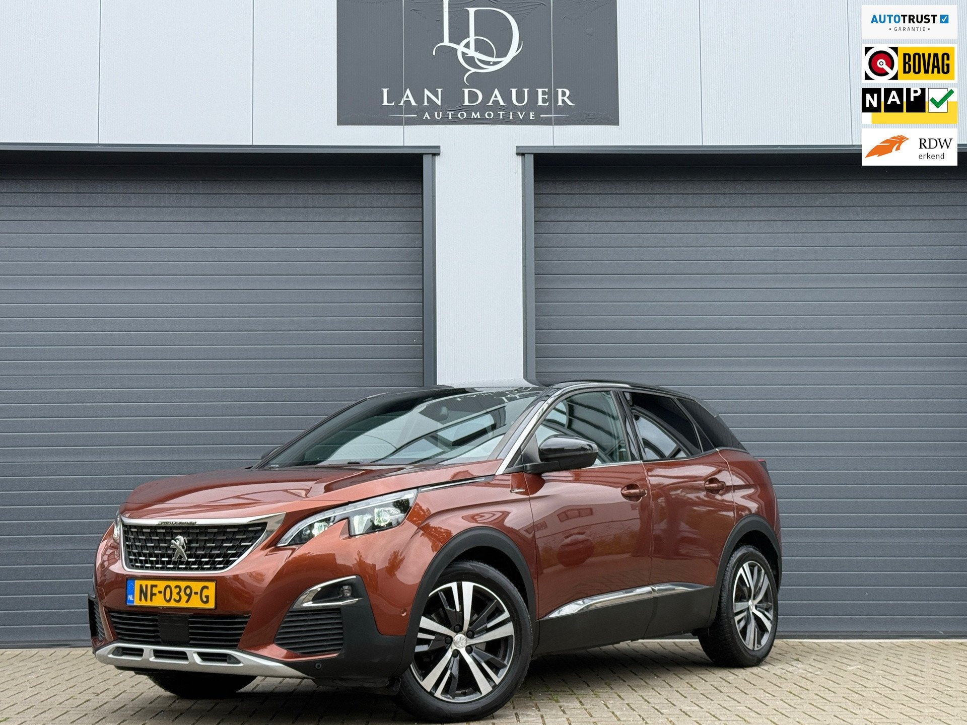 Peugeot 3008 1.6 e-THP GT Line / AUTOMAAT / CAMERA /TREKHAAK, Parkeersensor, Euro 6, 4 cilinders, Bruin
