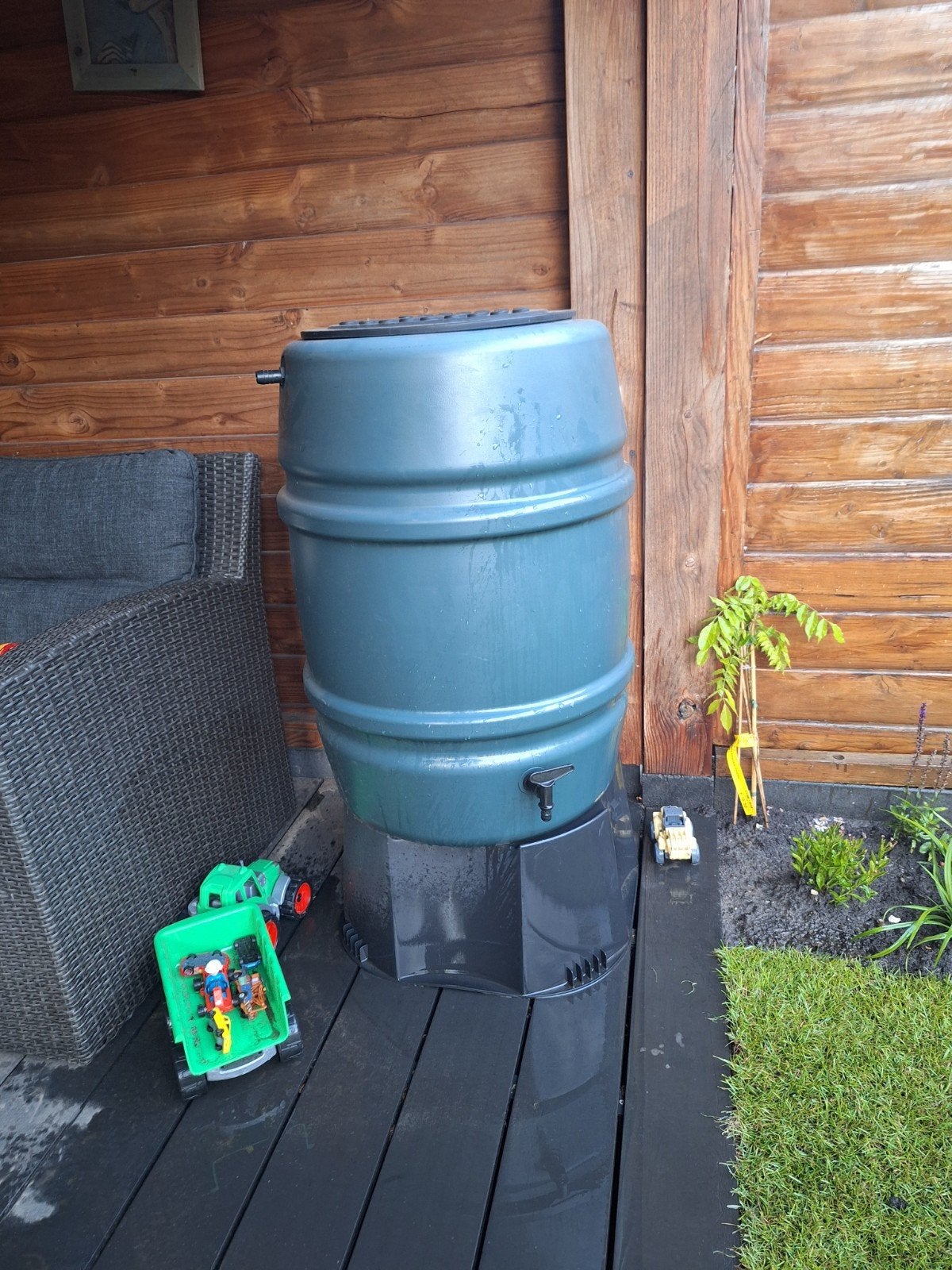 Harcostar regenton 168 liter met standaard, Ophalen, Kunststof, Gebruikt, Met kraantje