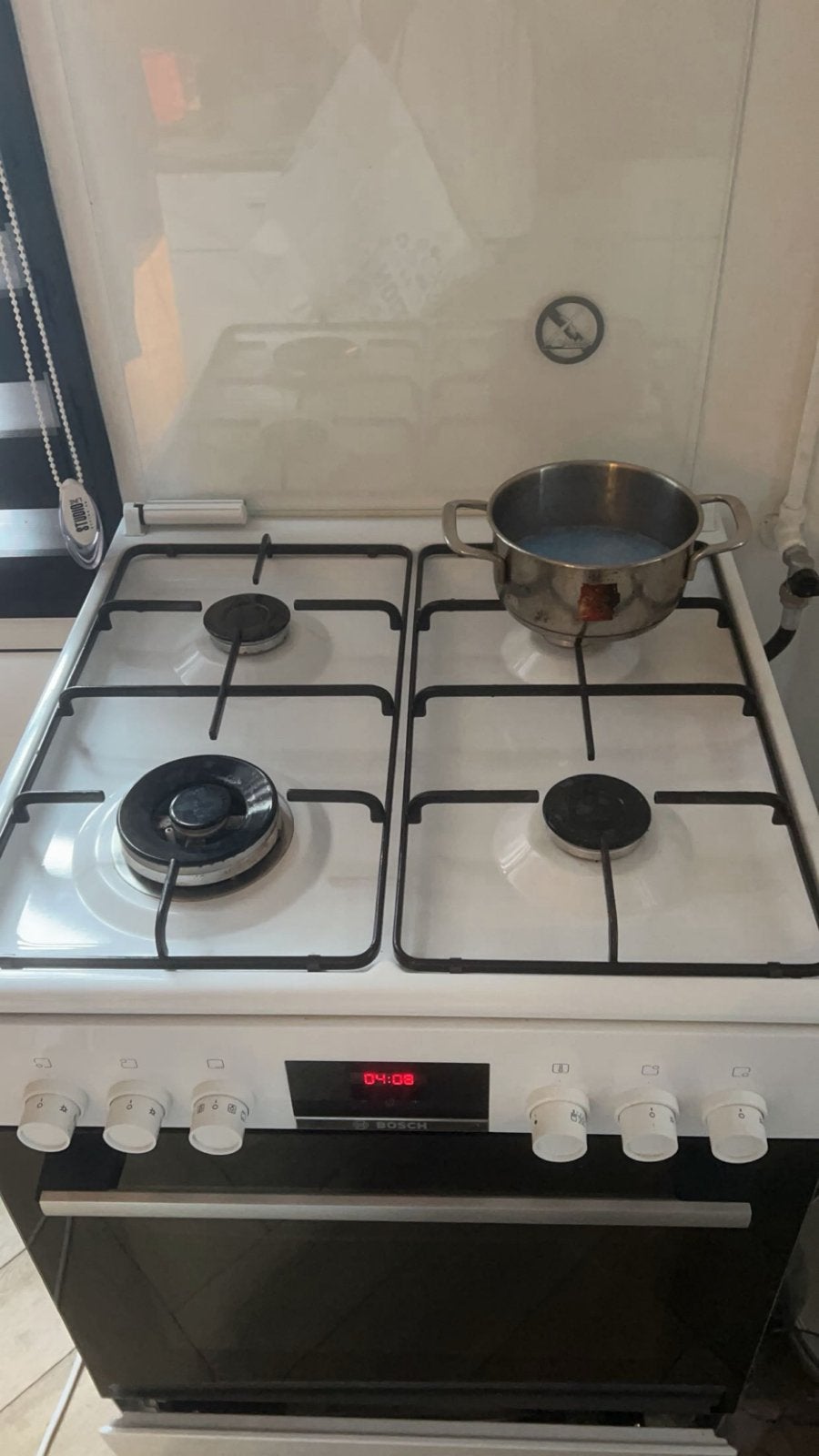 Bosch Gasfornuis HXN391H20N met oven en 4 kookzones, Witgoed en Apparatuur, Zo goed als nieuw, Gas, Vrijstaand, 4 kookzones