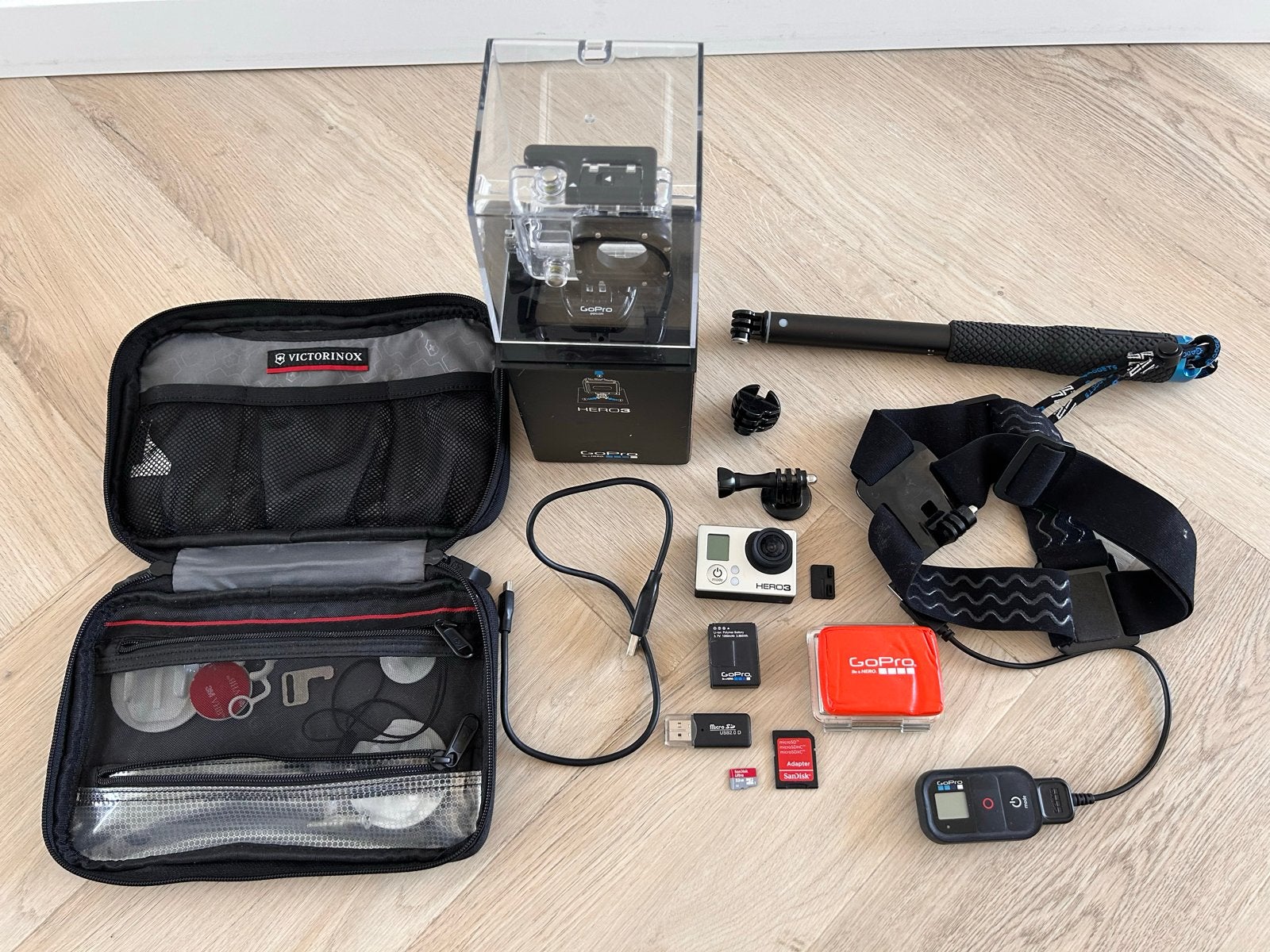 GoPro HERO3 met accessoires en Victorinox tas, Ophalen of Verzenden, Gebruikt, GoPro