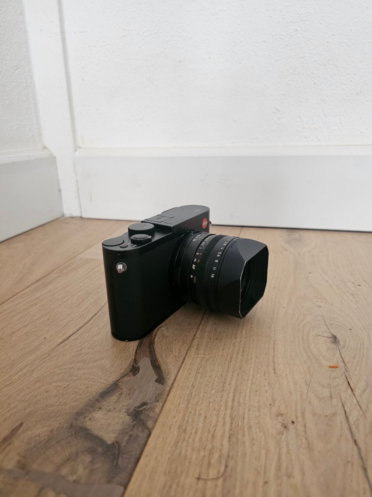 Leica Q met originele doos en batterij, Audio, Tv en Foto, Fotocamera's Digitaal, Accu, Leica, Ophalen of Verzenden, Zo goed als nieuw