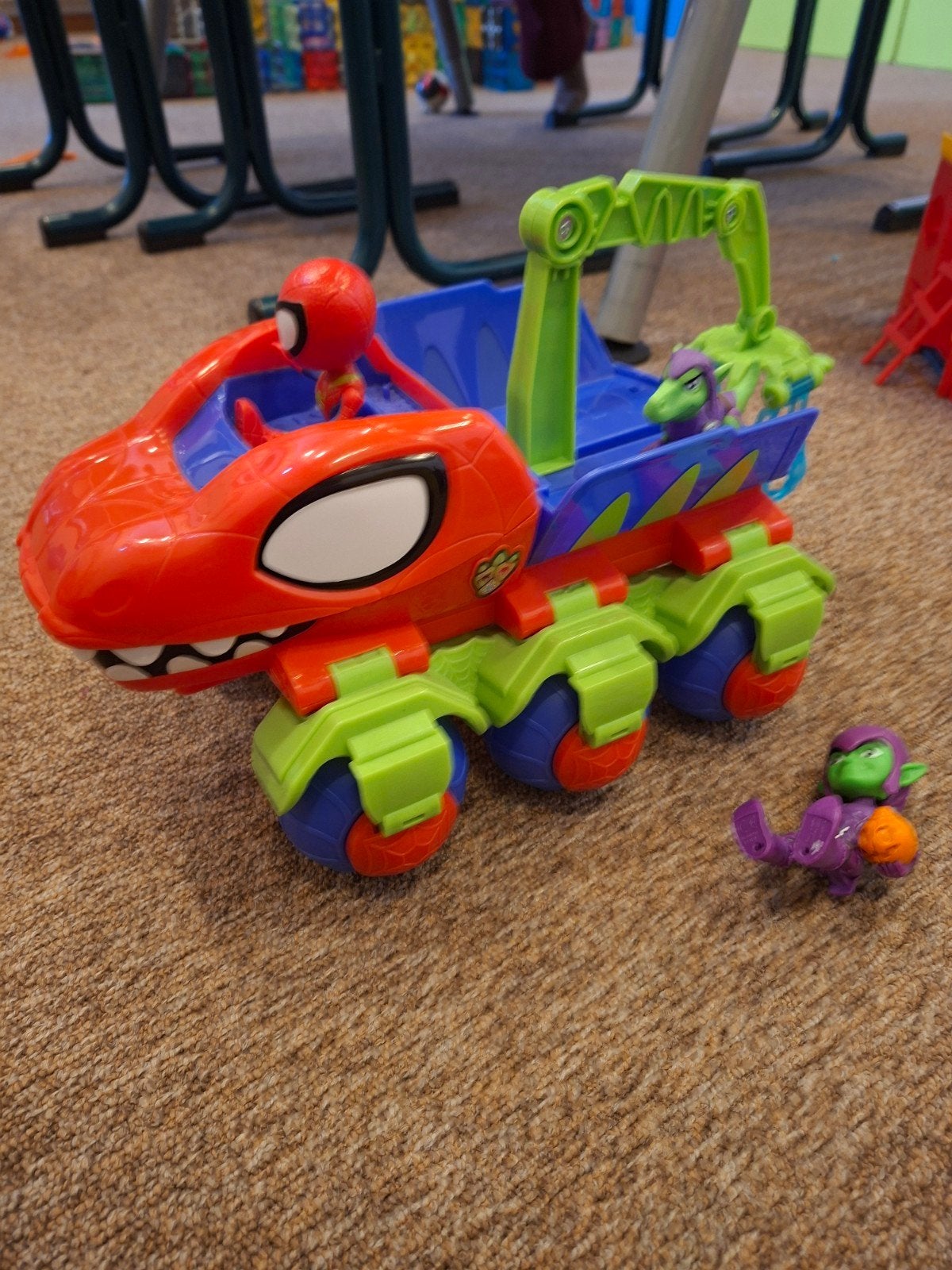 Spiderman auto met 3 figuurtjes, Ophalen of Verzenden, Zo goed als nieuw, Jongen