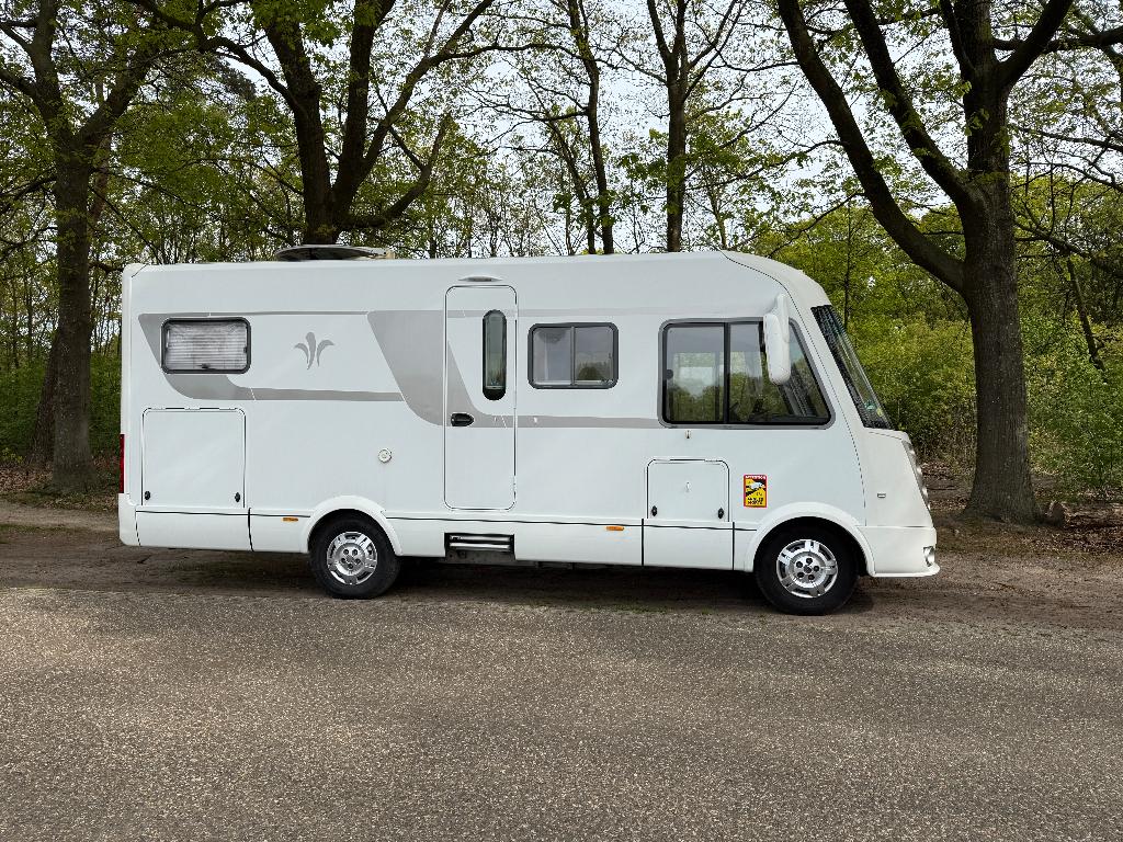 Niesmann + Bischoff Arto 64 GL Autom. Luchtvering Topstaat, Caravans en Kamperen, Campers, Niesmann+Bischoff, Fiat, Vloeistofverwarming