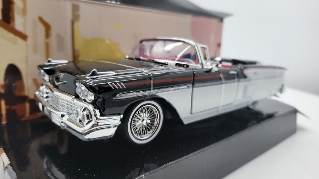 Chevrolet Impala Convertible, schwarz/weiss, 1958 1:24, Ophalen of Verzenden, Nieuw, Auto, Motormax