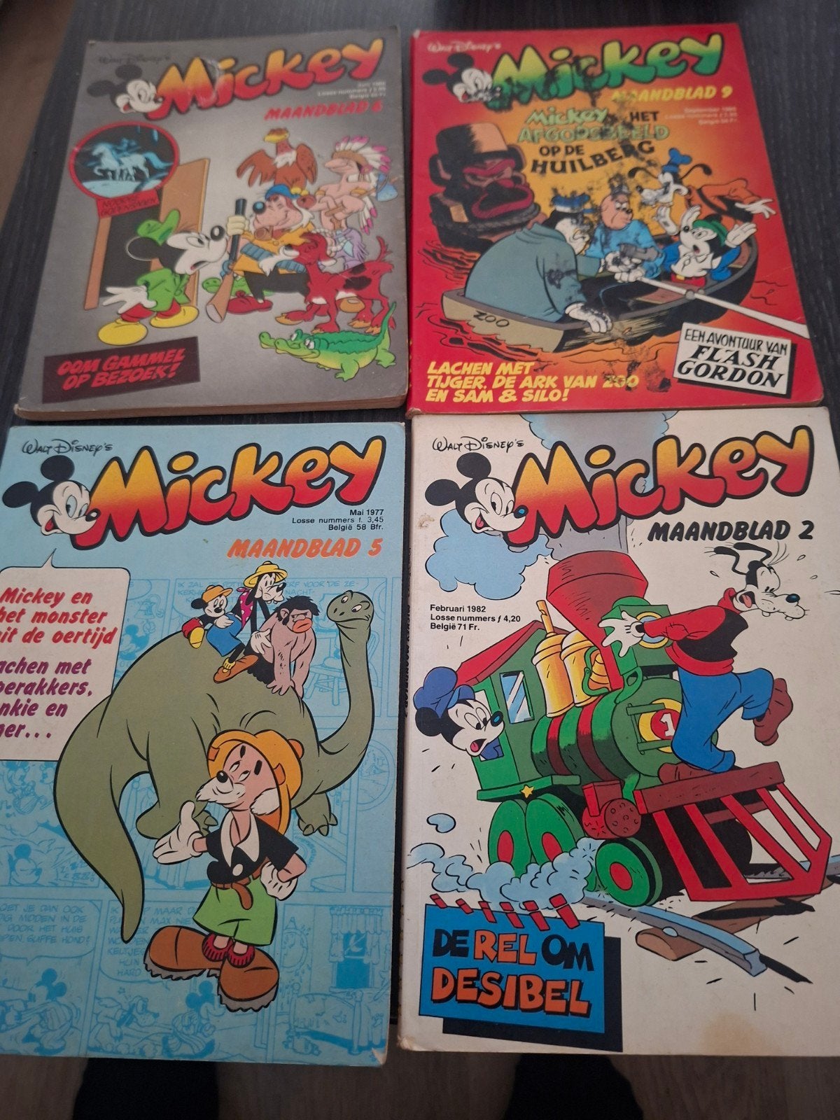 8 x Mickey mouse maandblad, Eén stripboek, Ophalen of Verzenden, Gelezen