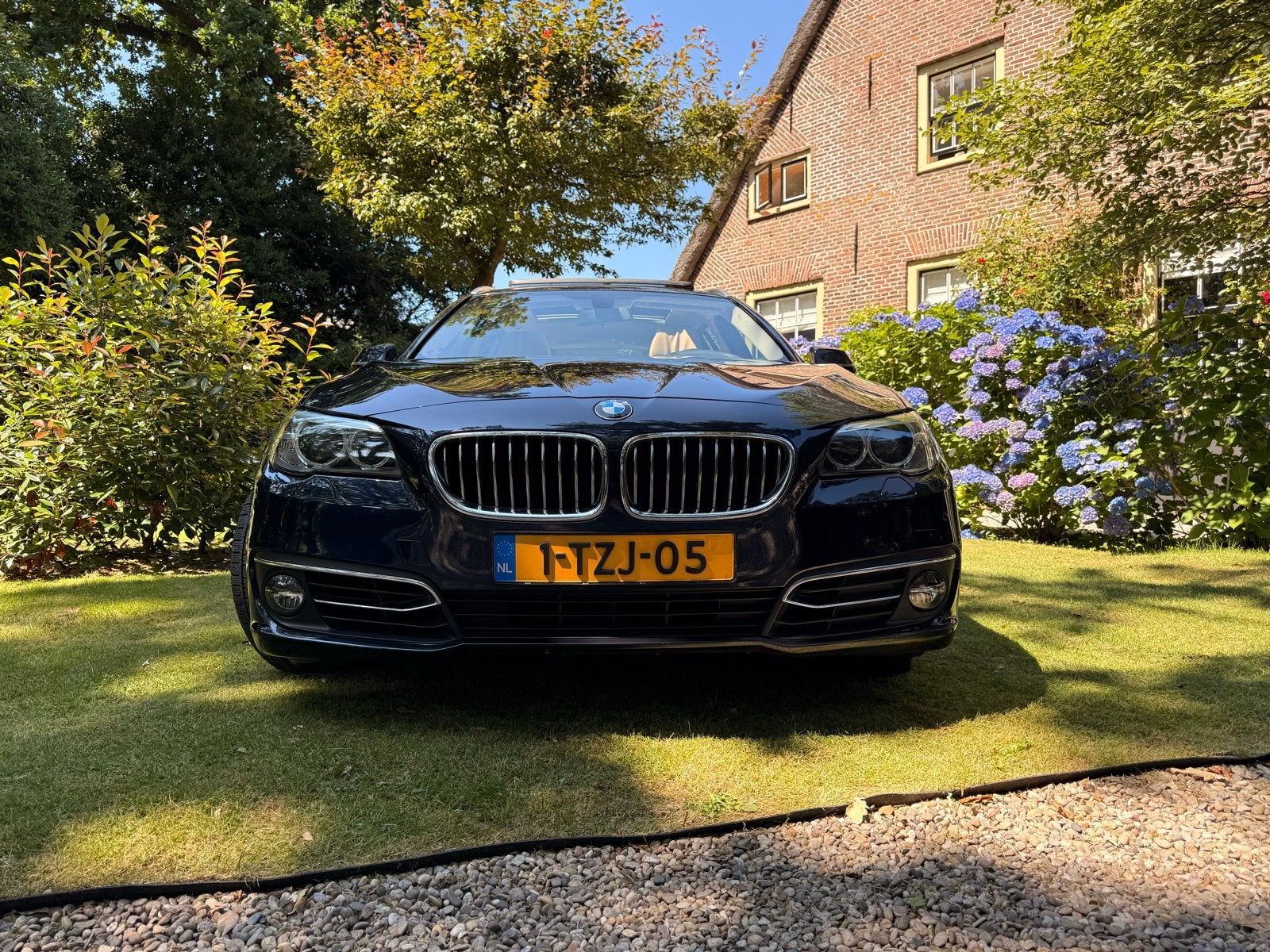 BMW 5-Serie 520I LUXURY AUT 184 PK Touring 2014 Blauw, Beige, 4 cilinders, 2000 kg, Blauw