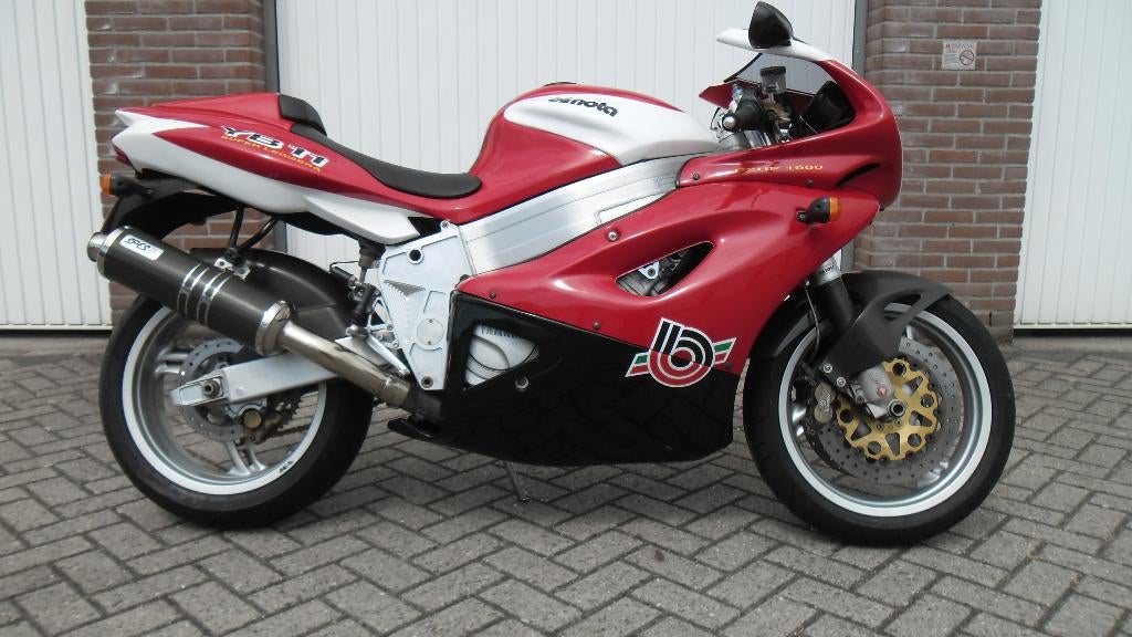 bimota yb 11 zeldzaam,bouwjaar 1996,25000 km,rood/zwart/wit, Motoren, Occasion, 4 cilinders, Motorrijbewijs A, Super Sport