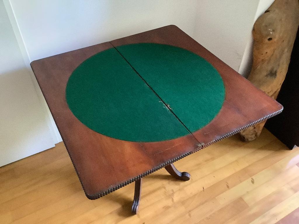 Antieke bridgetafel/kaarttafel (opklapbaar, met accessoires), Antiek en Kunst, Ophalen