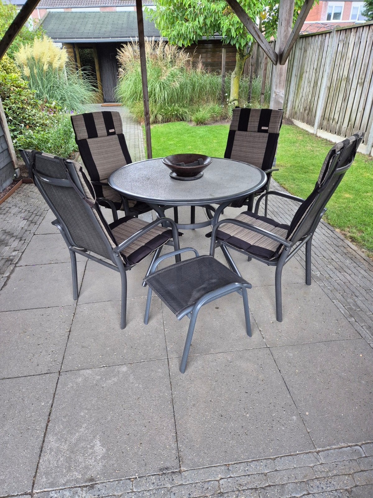 Tuinzet, Ophalen, 4 zitplaatsen, Gebruikt, Bijzettafel