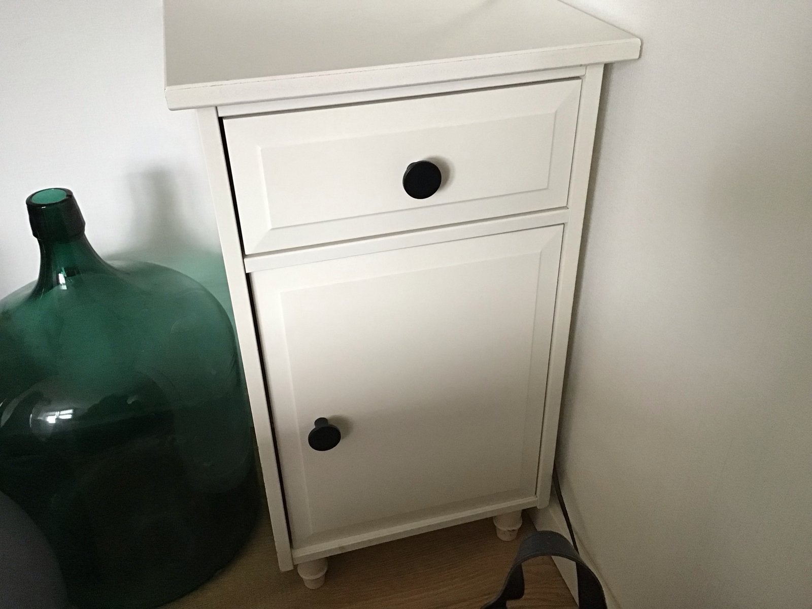 Ikea Hemnes Nachtkastje/Bijzettafel, Ophalen, Minder dan 50 cm, Gebruikt, 1 of 2 laden