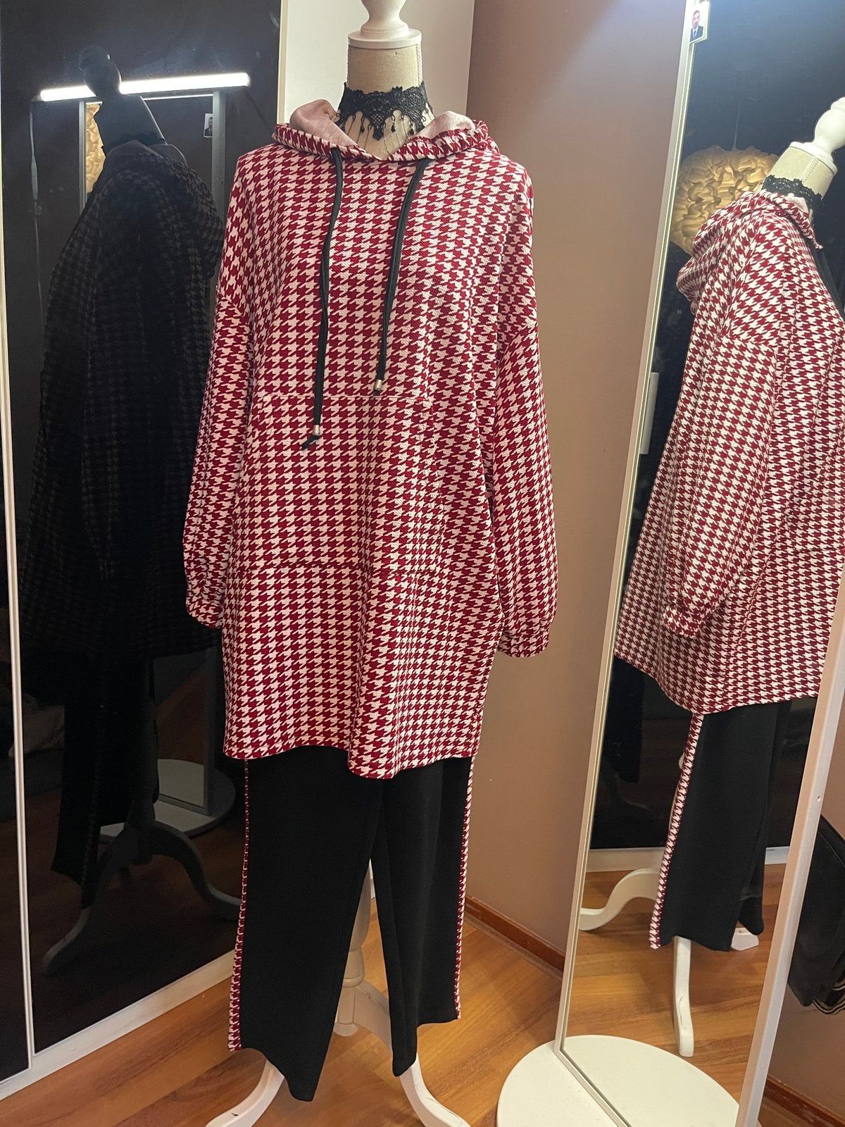 Shein Houndstooth Hoodie & Broek Set - Maat L, Ophalen, Zo goed als nieuw, Maat 42/44 (L), Rood