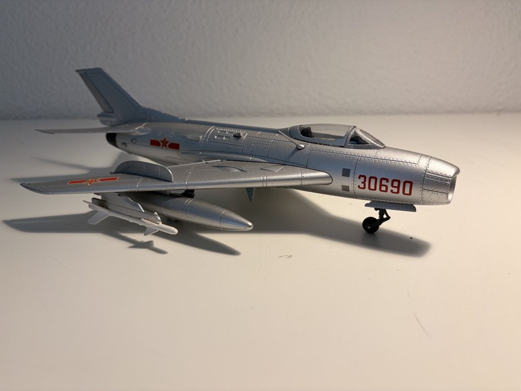 Fighter 1:48 J6 (MiG 19) Chinese Luchtmacht, Overige merken, Ophalen of Verzenden, Zo goed als nieuw, Groter dan 1:72