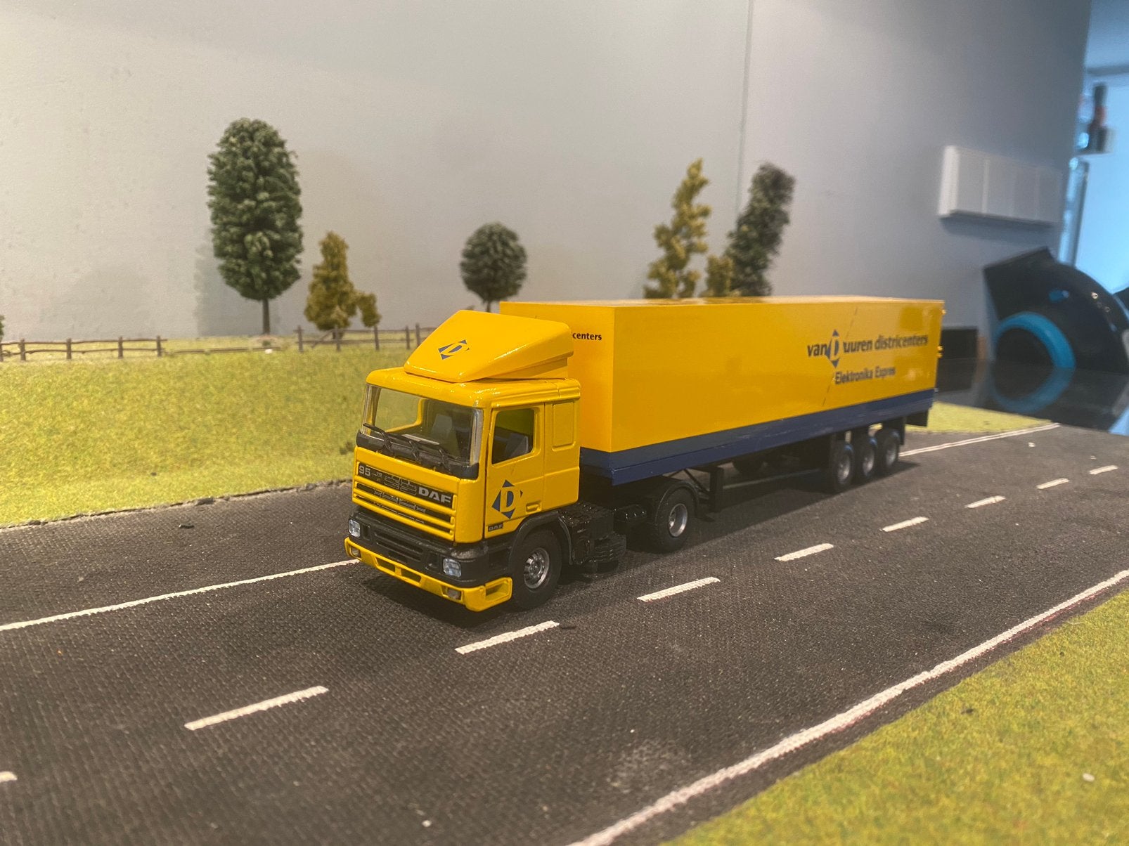 Daf 95 met oplegger van Duuren, Ophalen of Verzenden, Zo goed als nieuw, Bus of Vrachtwagen, Tekno
