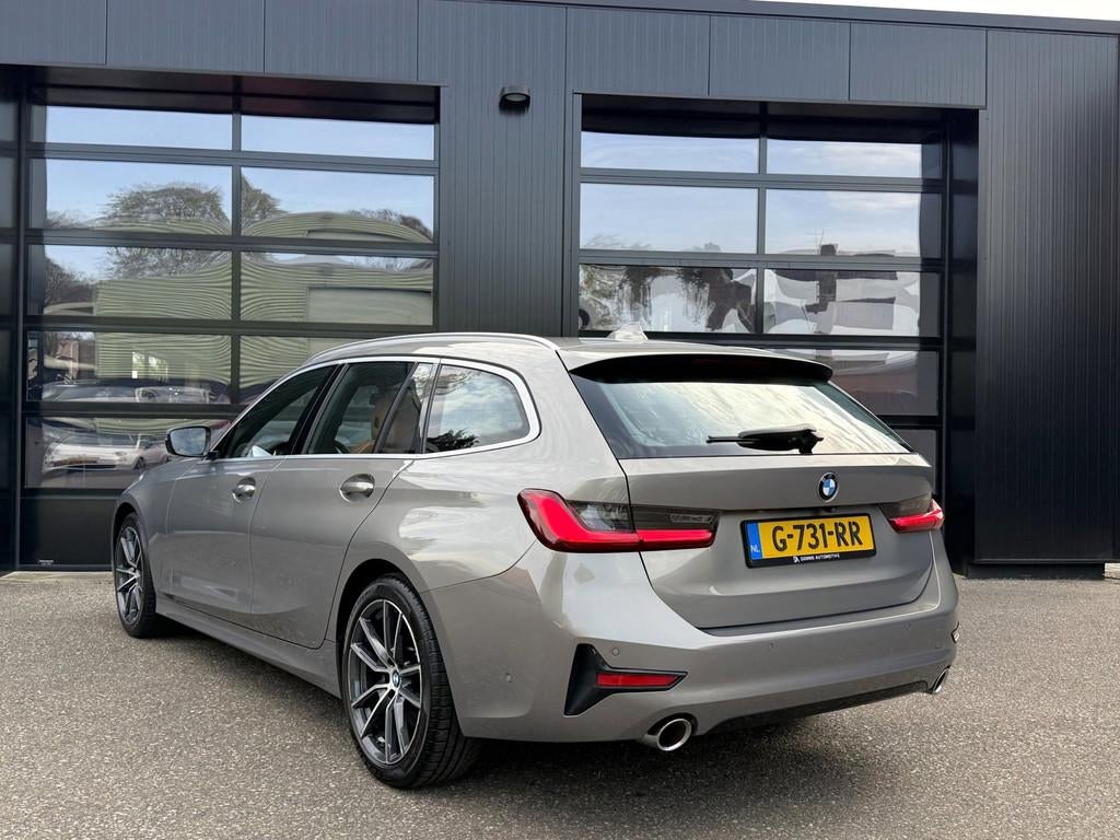 BMW 3-Serie Touring 330i Individual Edition Oxidgrau Pano, Auto's, BMW, Automaat, 1998 cc, Achterwielaandrijving, Gebruikt