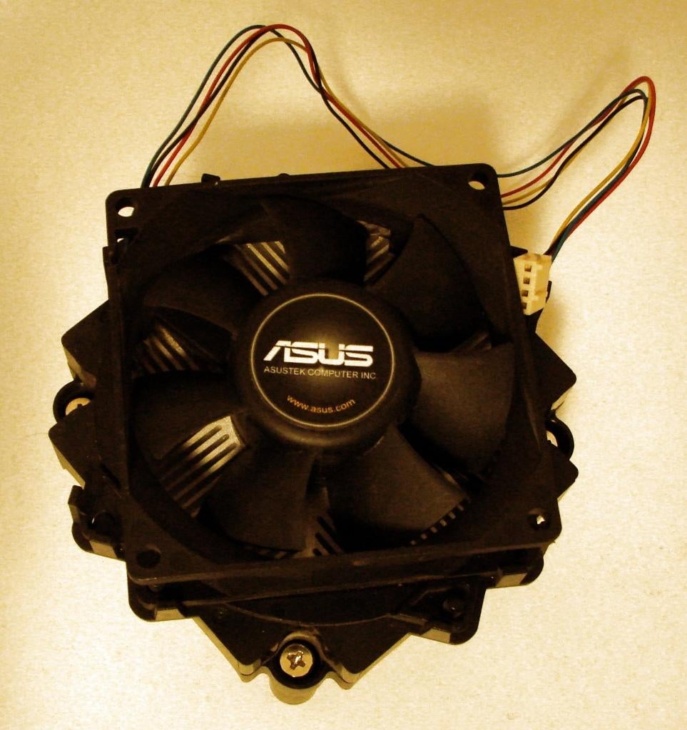 ASUS Processor koeler, Computers en Software, Computerkoelers, Ophalen, Gebruikt, Luchtkoeling