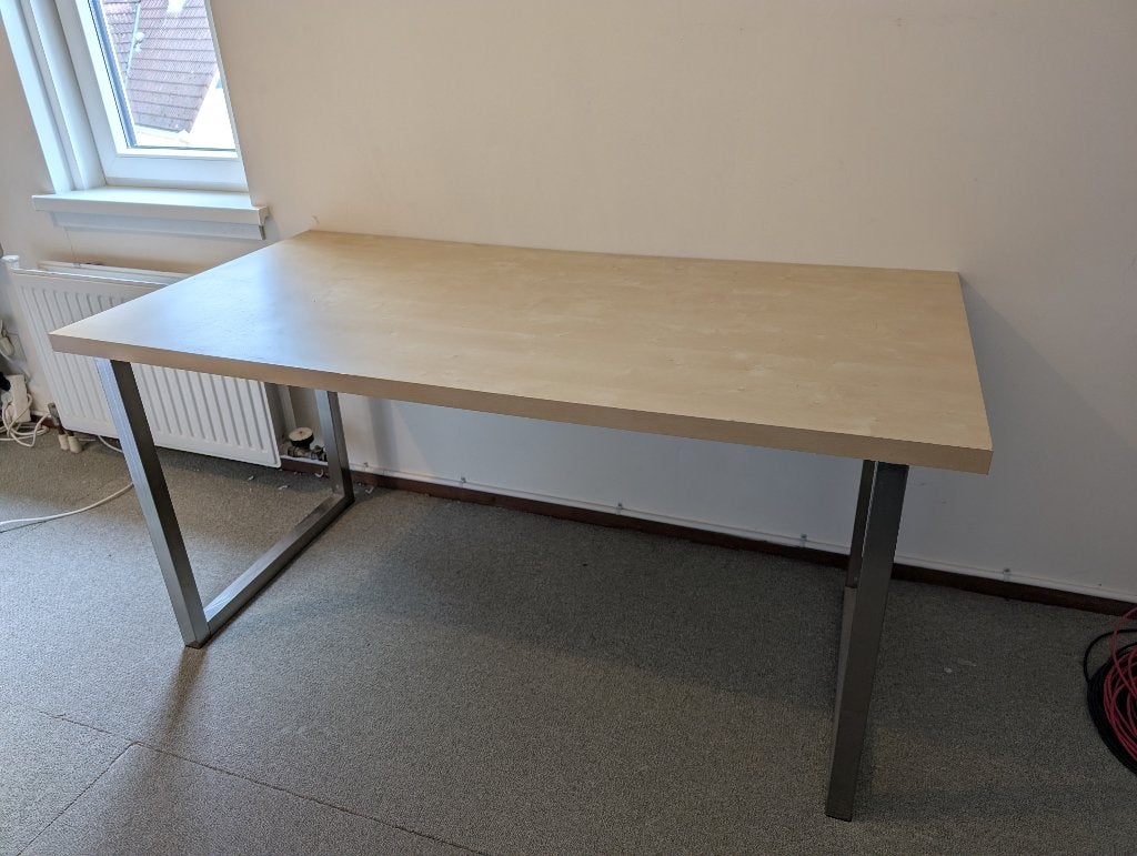 Bureau, Ophalen, Gebruikt, 150 cm, IKEA