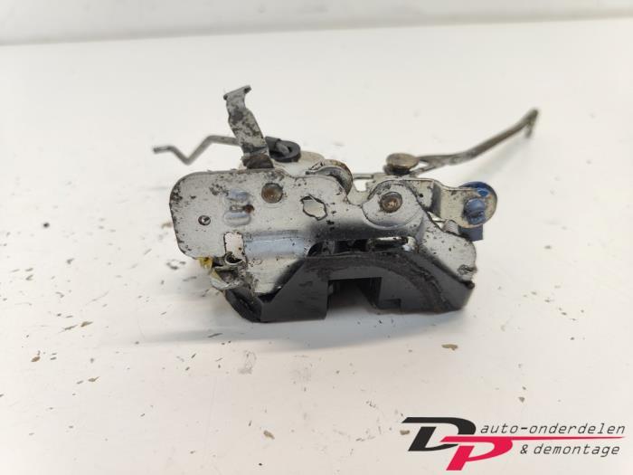 Deurslot Mechaniek 4Deurs rechts-voor van een Daihatsu Young, Auto-onderdelen, Carrosserie en Plaatwerk, Gebruikt, Daihatsu, -