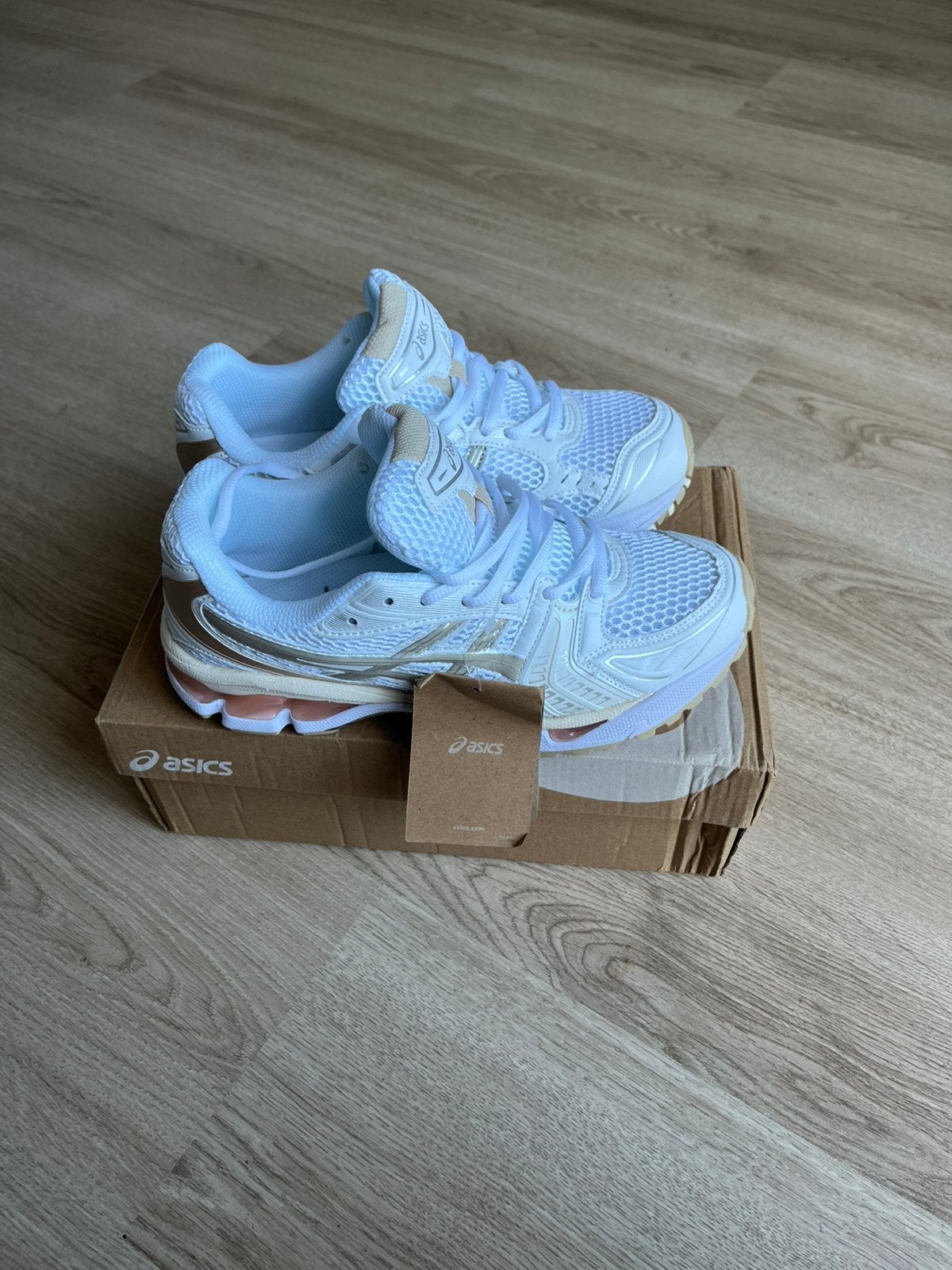 Asics Gel Kayano 14, Ophalen of Verzenden, Nieuw, Wit, Sneakers of Gympen