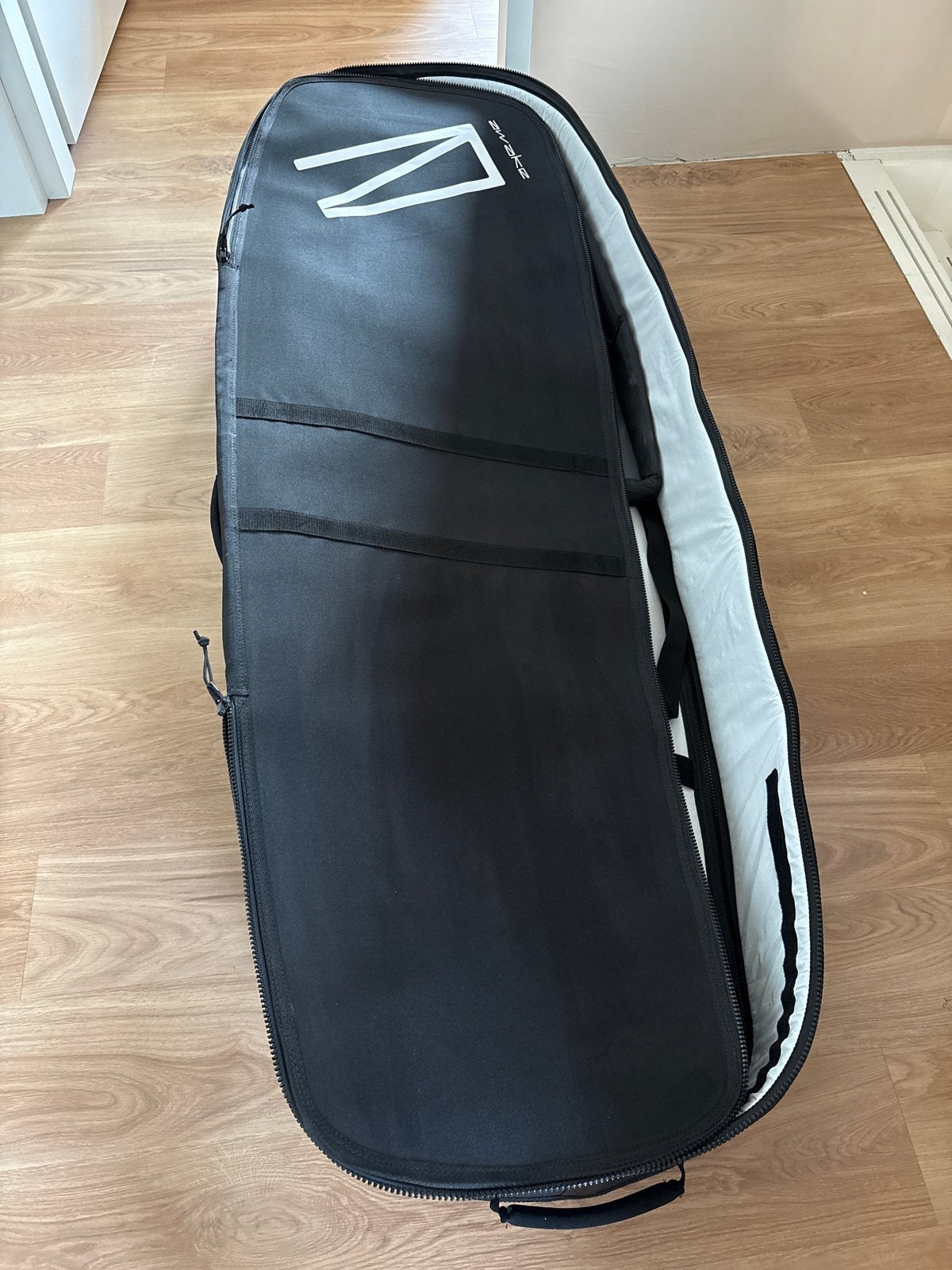 Awake tas voor Rävik surfboard - Zo goed als nieuw, Ophalen, Nieuw, Overige typen, Met draagtas