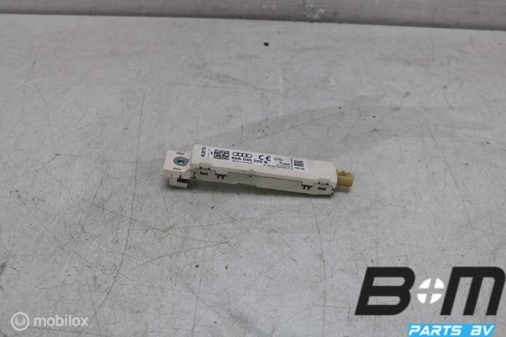 Antenneversterker rechtsboven Audi A1 GB 82A035225B, Auto diversen, Autoradio's, Gebruikt