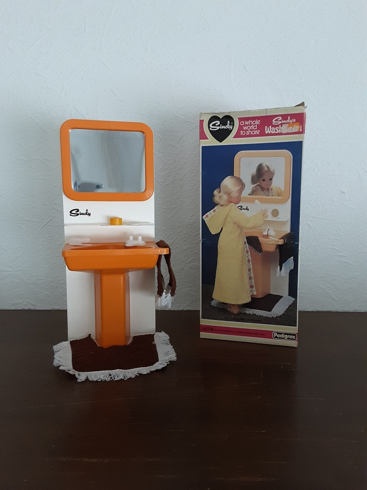Vintage Sindy's washbasin  Pedigree., Ophalen of Verzenden, Gebruikt, Overige typen