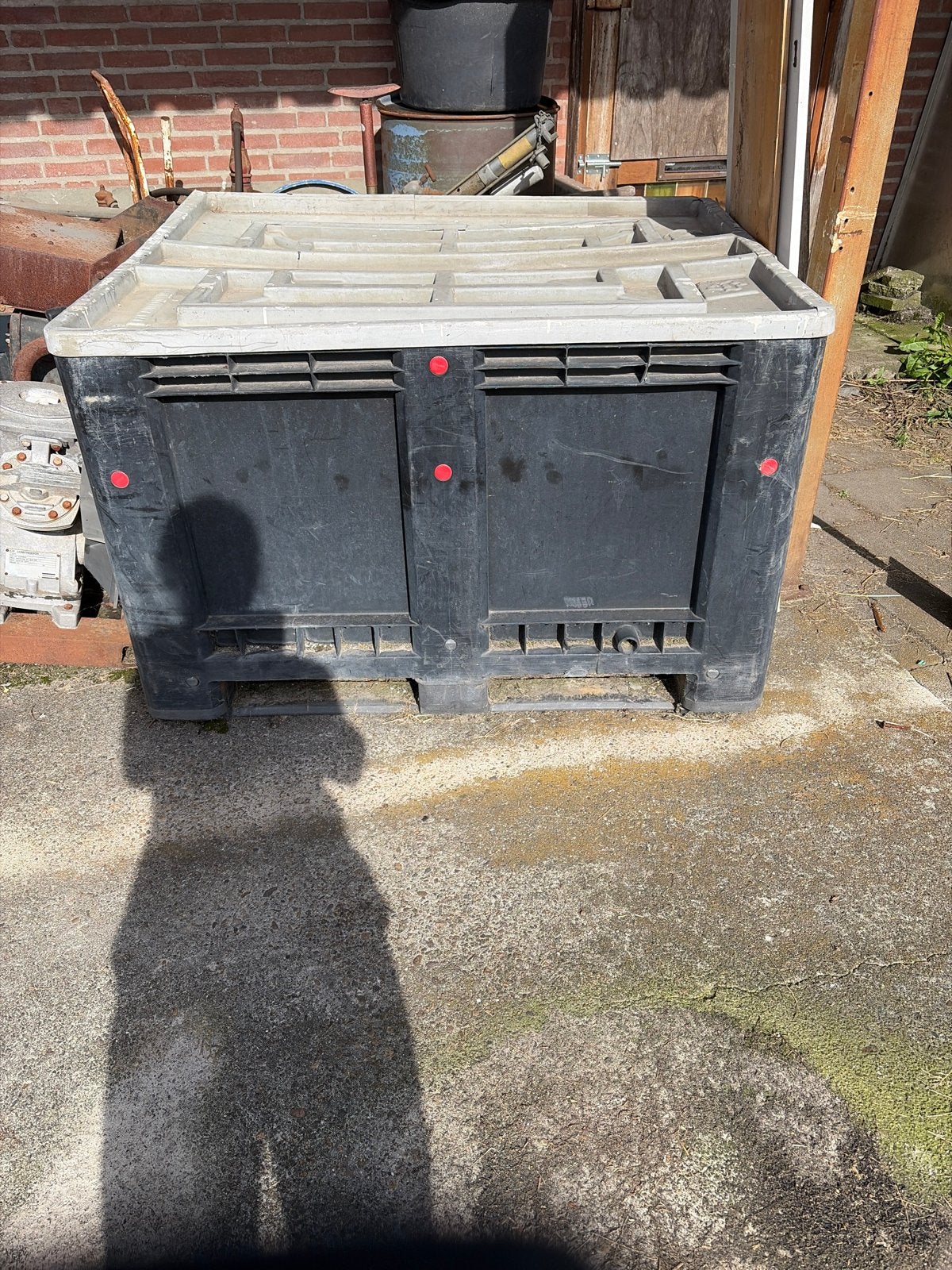 Accubak Grote plastic bak met deksel (deksel gescheurd), Gebruikt, 100 cm of meer, 60 cm of meer, Bak of Kist