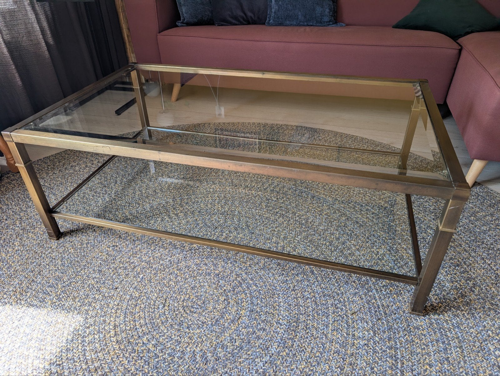 Prachtige messing salontafel met twee verdiepingen glas, Huis en Inrichting, Tafels | Salontafels, Ophalen, Gebruikt, 100 tot 150 cm