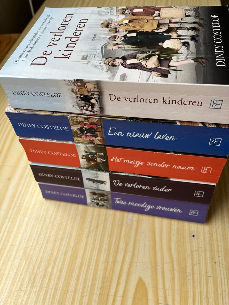 Boeken van Diney Costeloe, Ophalen, Zo goed als nieuw
