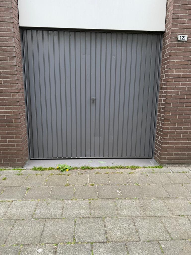 Te huur: Ruime garagebox (18 m²) op toplocatie in Ridderkerk