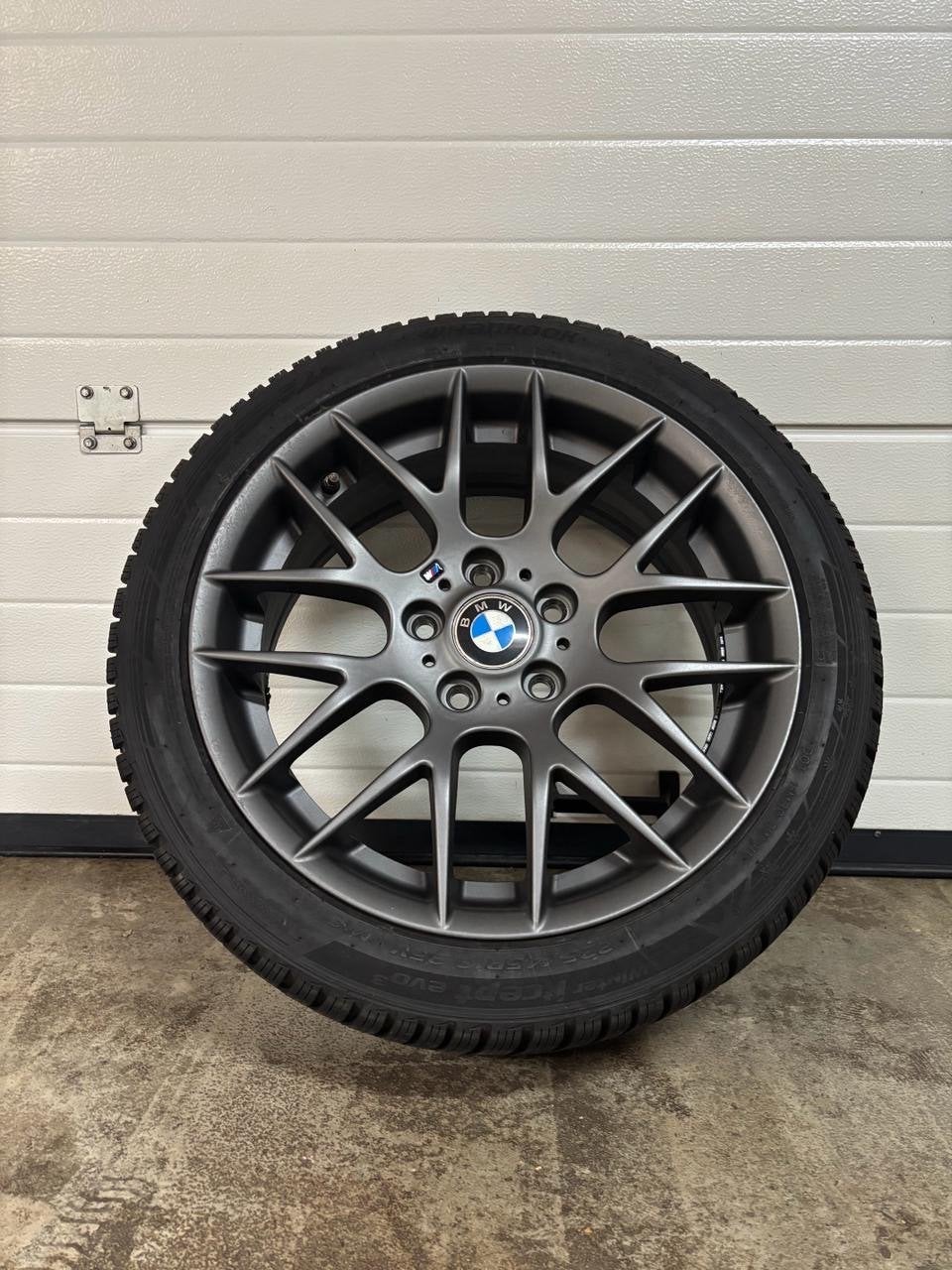 BMW 3 Serie 18 inch winterset 225/45 R18 + spacers, Ophalen, 18 inch, Gebruikt, Banden en Velgen
