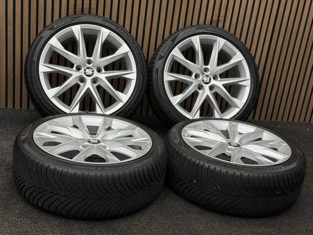 Originele 18 inch Seat Leon FR 5x112 ET51 Pirelli All Season, Ophalen, 18 inch, ., Banden en Velgen