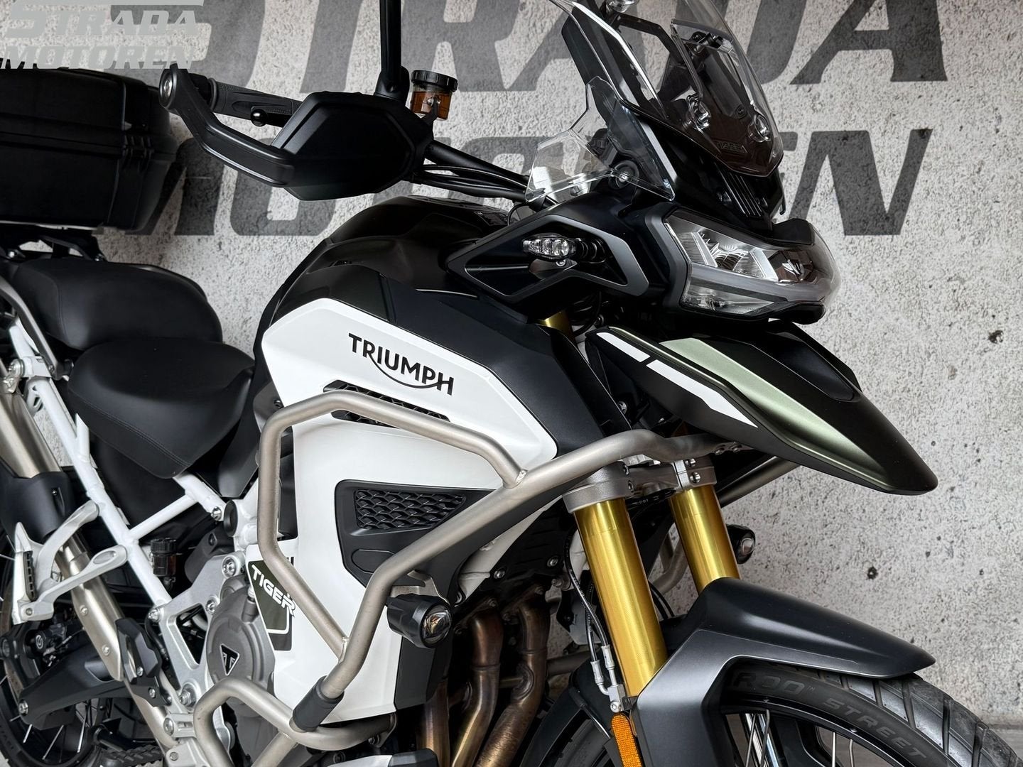 TRIUMPH TIGER 1200 RALLY EXPLORER (bj 2022), 2 cilinders, 1215 cc, Bedrijf, Onbekend