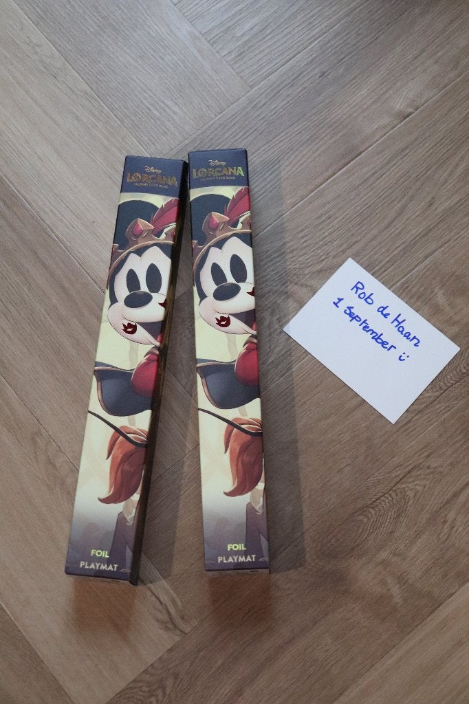 Disneyland Exclusive Lorcana Mickey & Minnie Foil Playmats, Ophalen, Nieuw, Overige typen, Foil