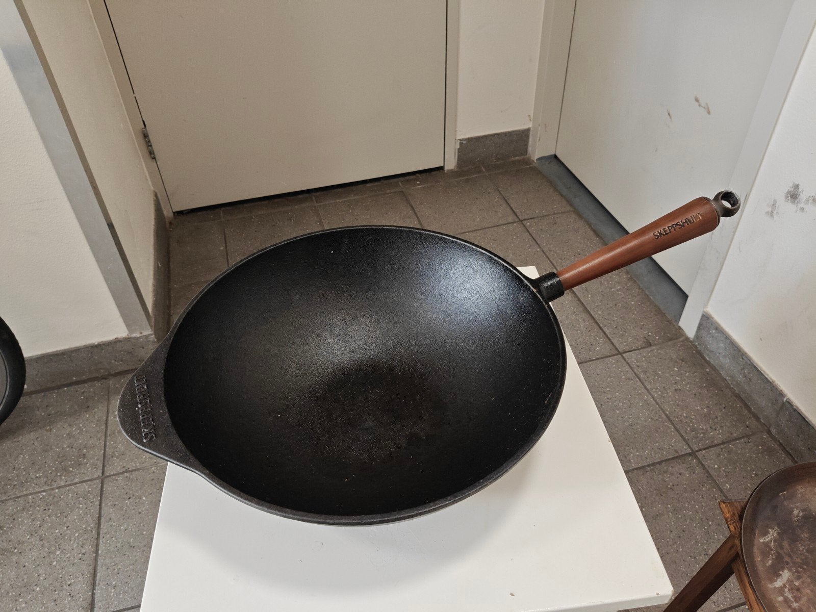 Wokpan cast iron, Huis en Inrichting, Keuken | Potten en Pannen, Ophalen of Verzenden, Wok