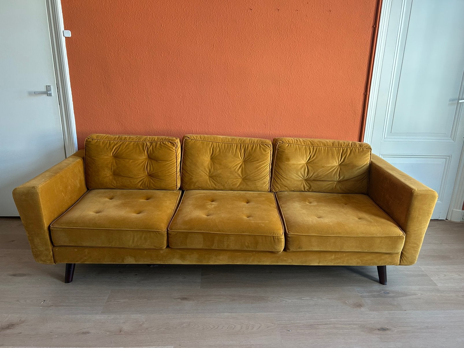 Gele bank, Ophalen, 75 tot 100 cm, 200 tot 250 cm