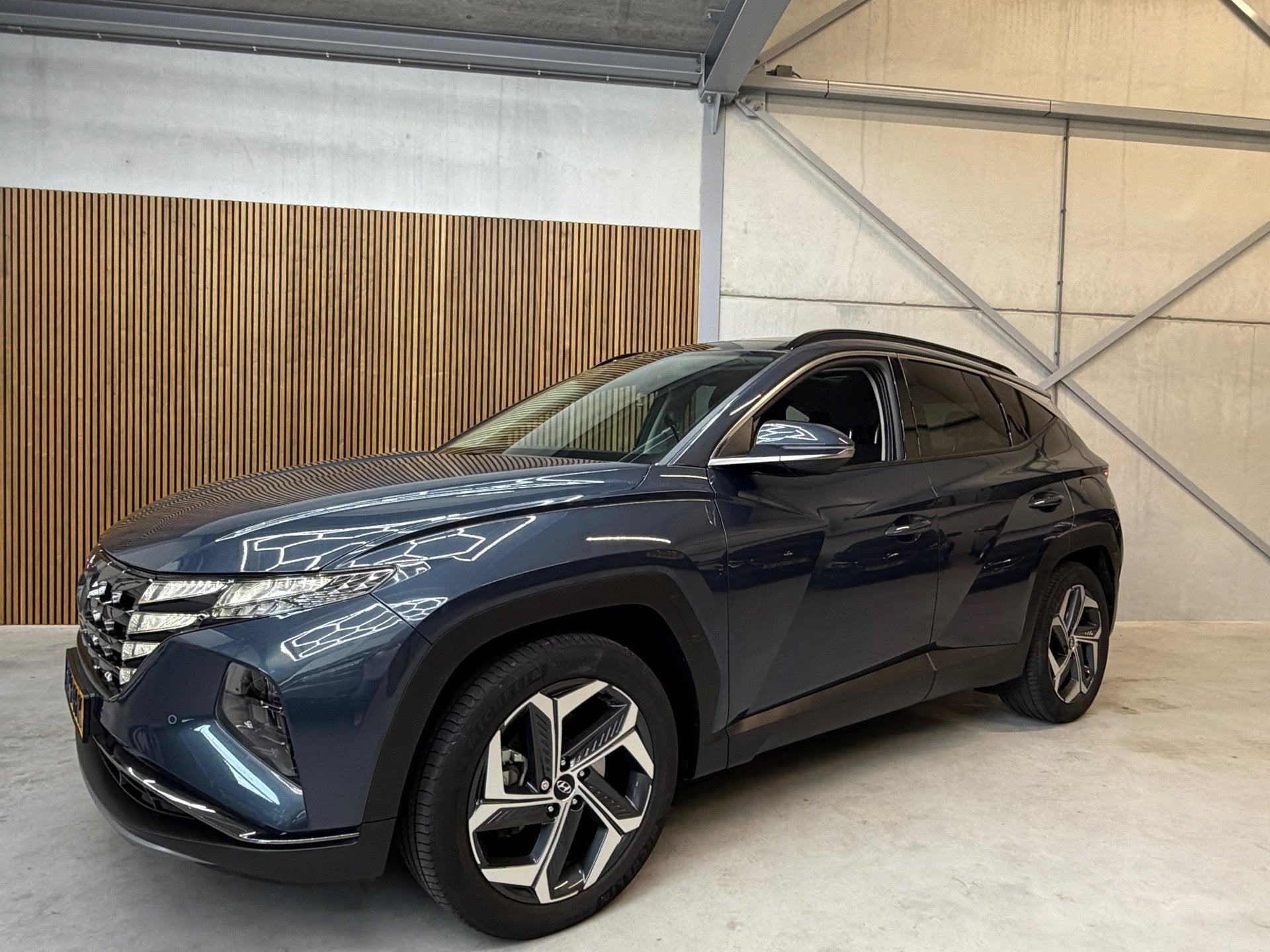 Hyundai TUCSON 1.6 T-GDI PHEV Premium Sky 4WD | PANORAMADAK, Auto's, Hyundai, Automaat, 1350 kg, Stof, Gebruikt