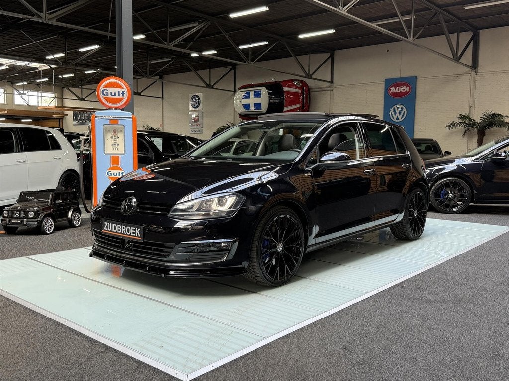 Volkswagen Golf 1.4 TSI R-Line | Pano | Maxton | Cruise | Na, Gebruikt, 4 cilinders, 1290 kg, Zwart
