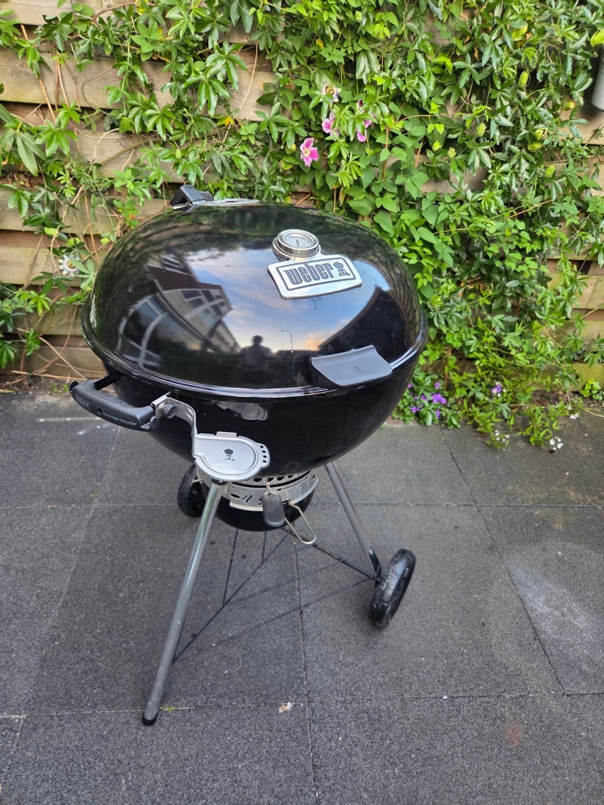 Weber Master Touch Premium (Nieuw model), Ophalen of Verzenden, Nieuw
