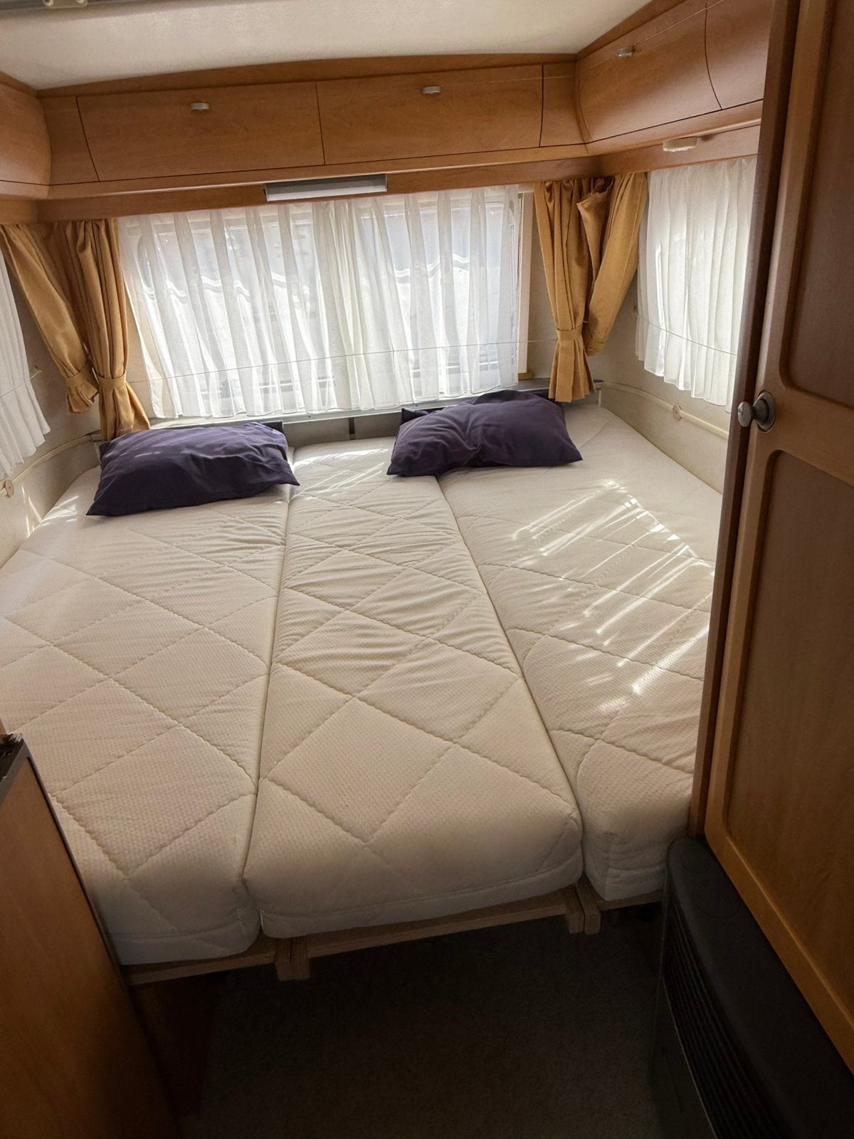 Matras lattenbodem voor Eriba Triton 540, 420 of 410, Ophalen, Zo goed als nieuw