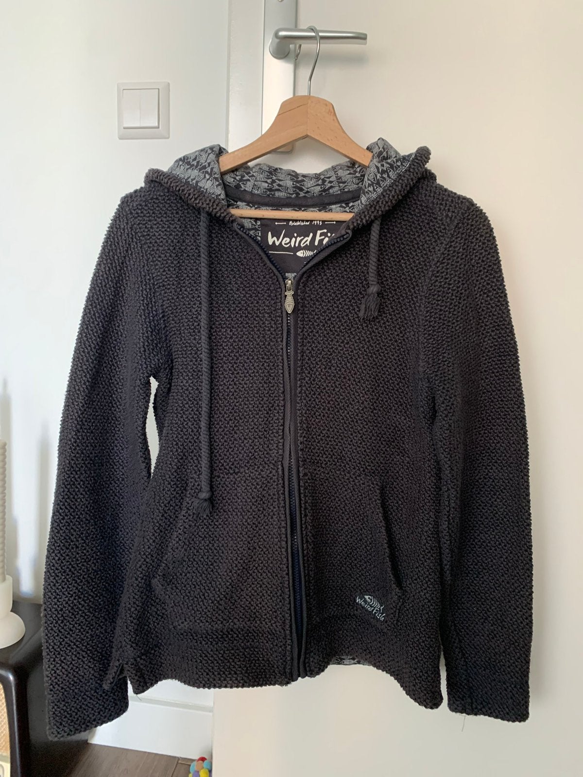 Blauw-grijs vest van Weird Fish,maat 8 (=S), Ophalen, Zo goed als nieuw, Maat 36 (S), Blauw