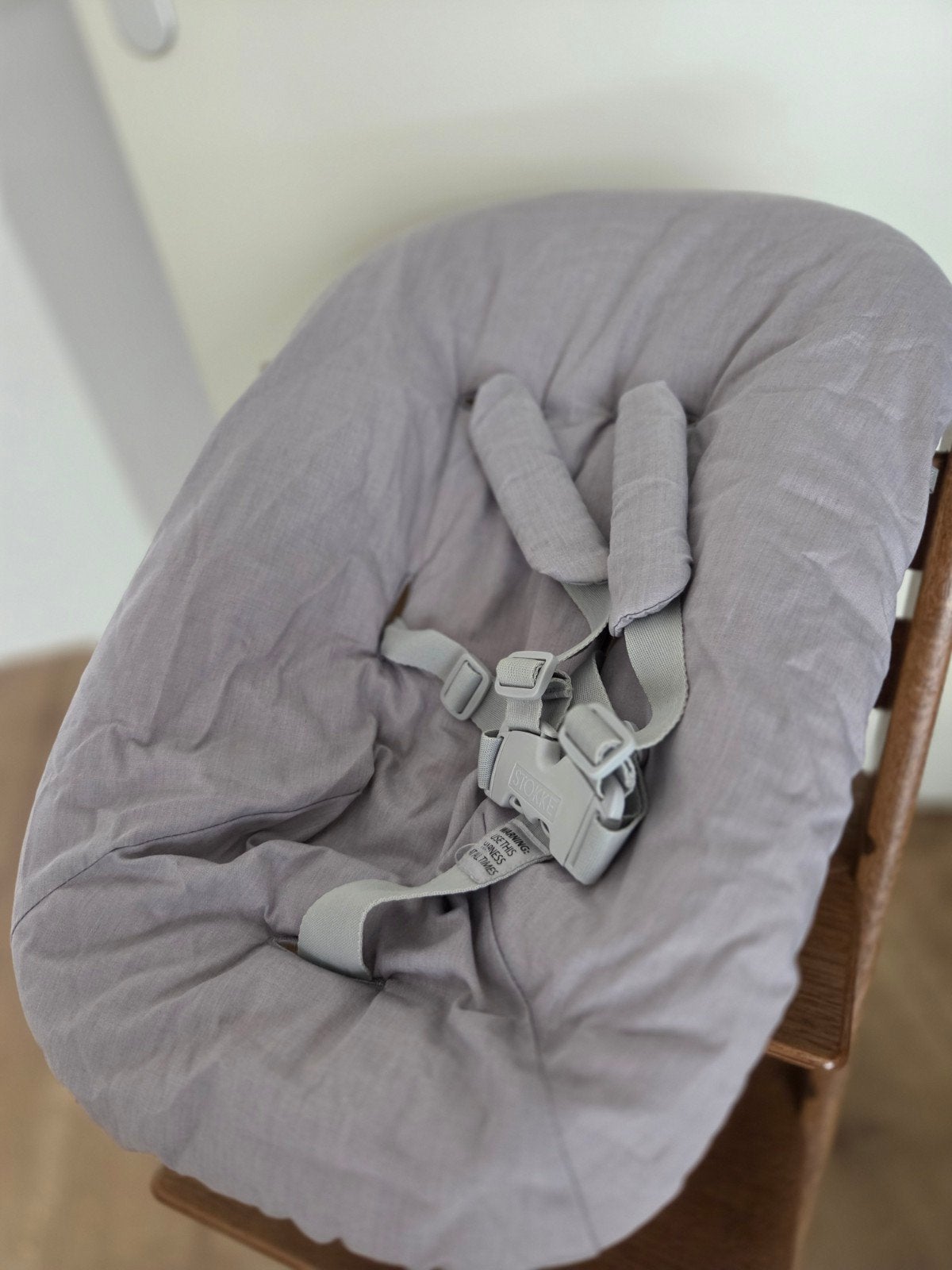 Stokke Tripp Trapp Newborn Set met bekleding & speelgoedboog, Ophalen, Zo goed als nieuw