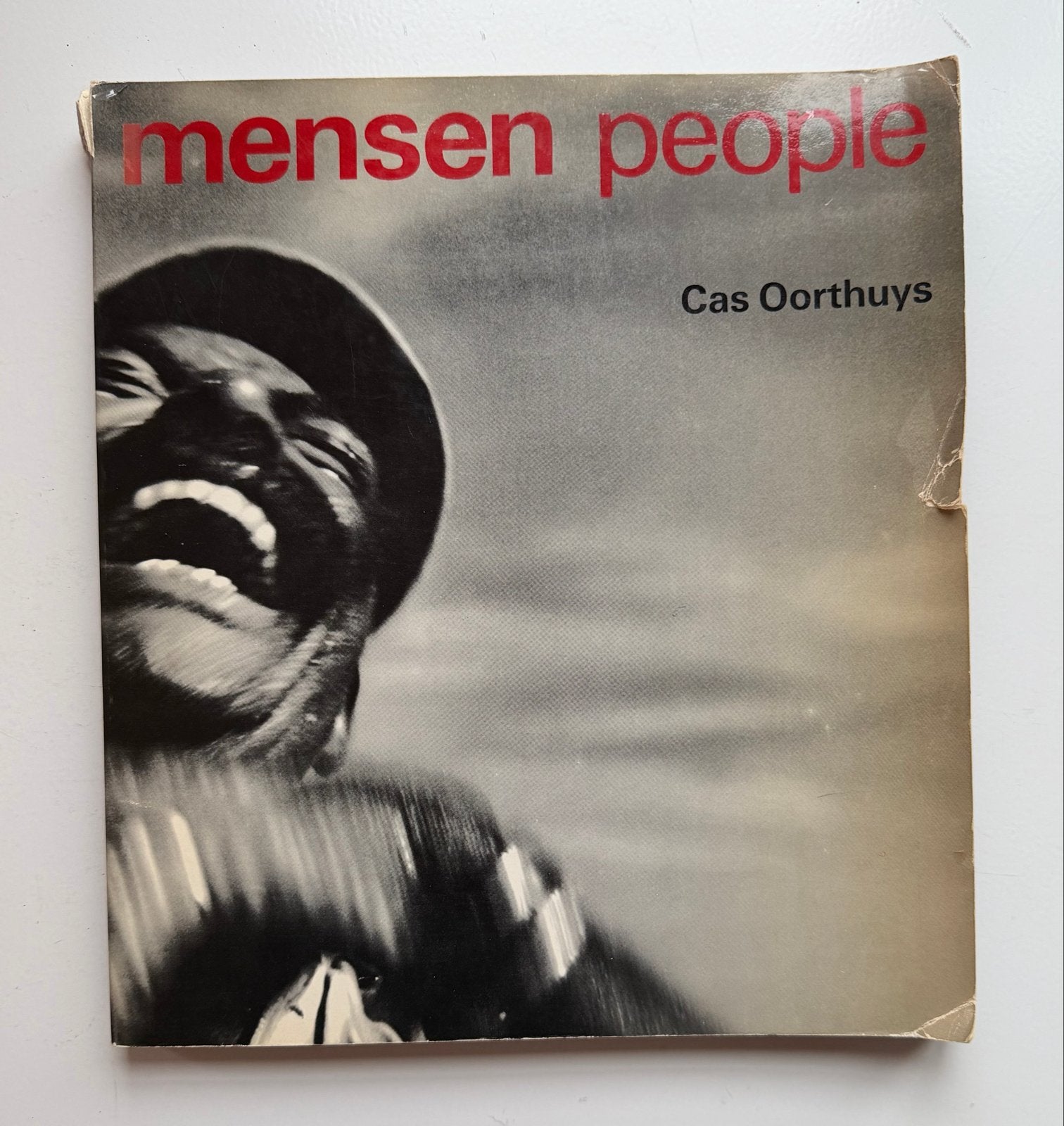 Mensen People - Cas Oorthuys (Fotoboek), Ophalen of Verzenden, Gelezen, Fotografie algemeen