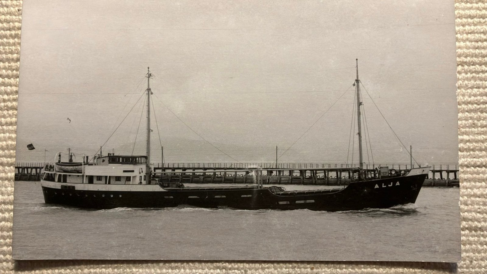ALJA 1951  Buisman   zwarte romp Wales, Ophalen of Verzenden, Zo goed als nieuw, Kaart, Foto of Prent