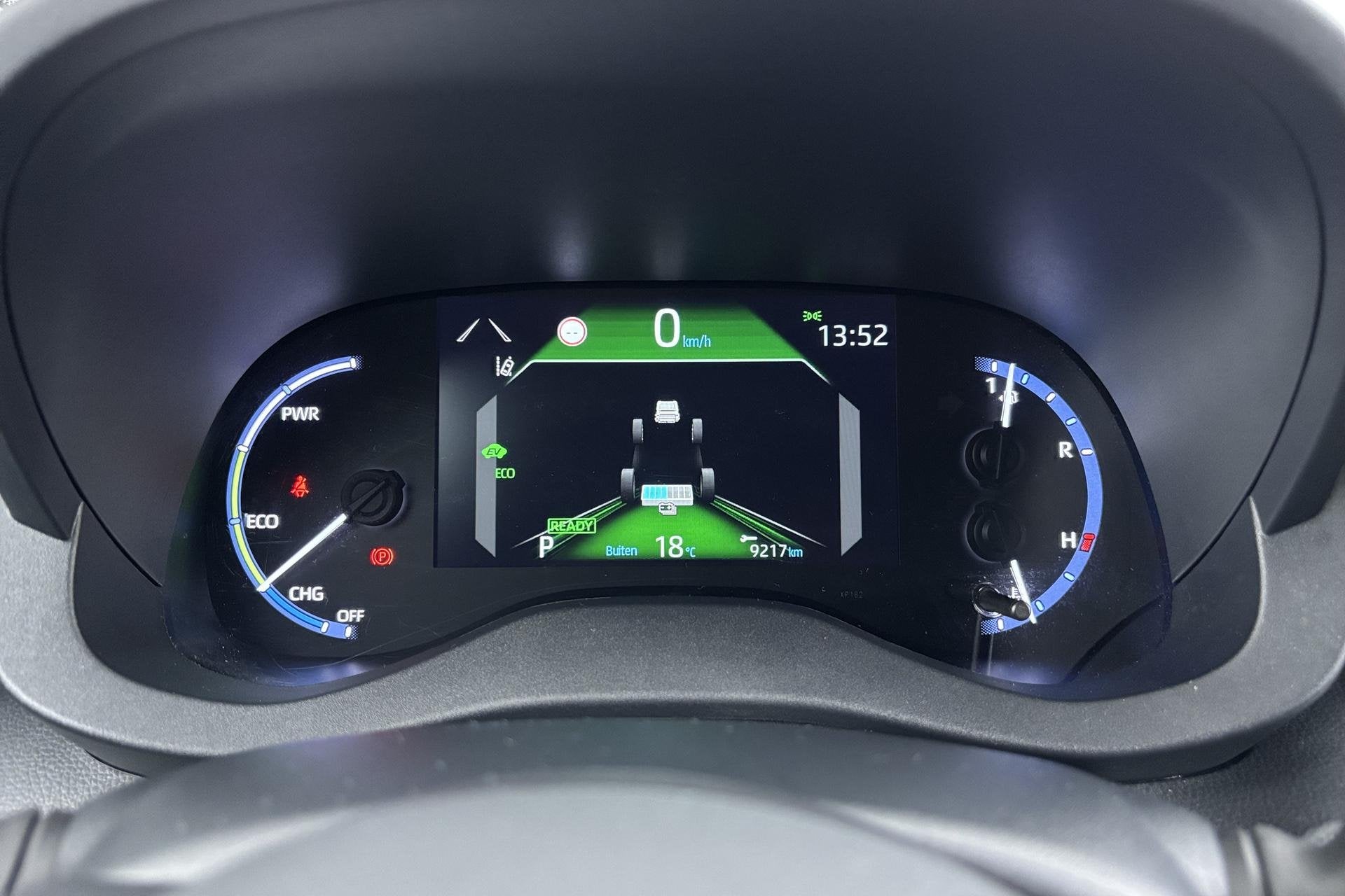 Toyota Yaris Cross 1.5 Hybrid Business Plus Zuinig comfortab, Stof, Gebruikt, 116 pk, Bedrijf