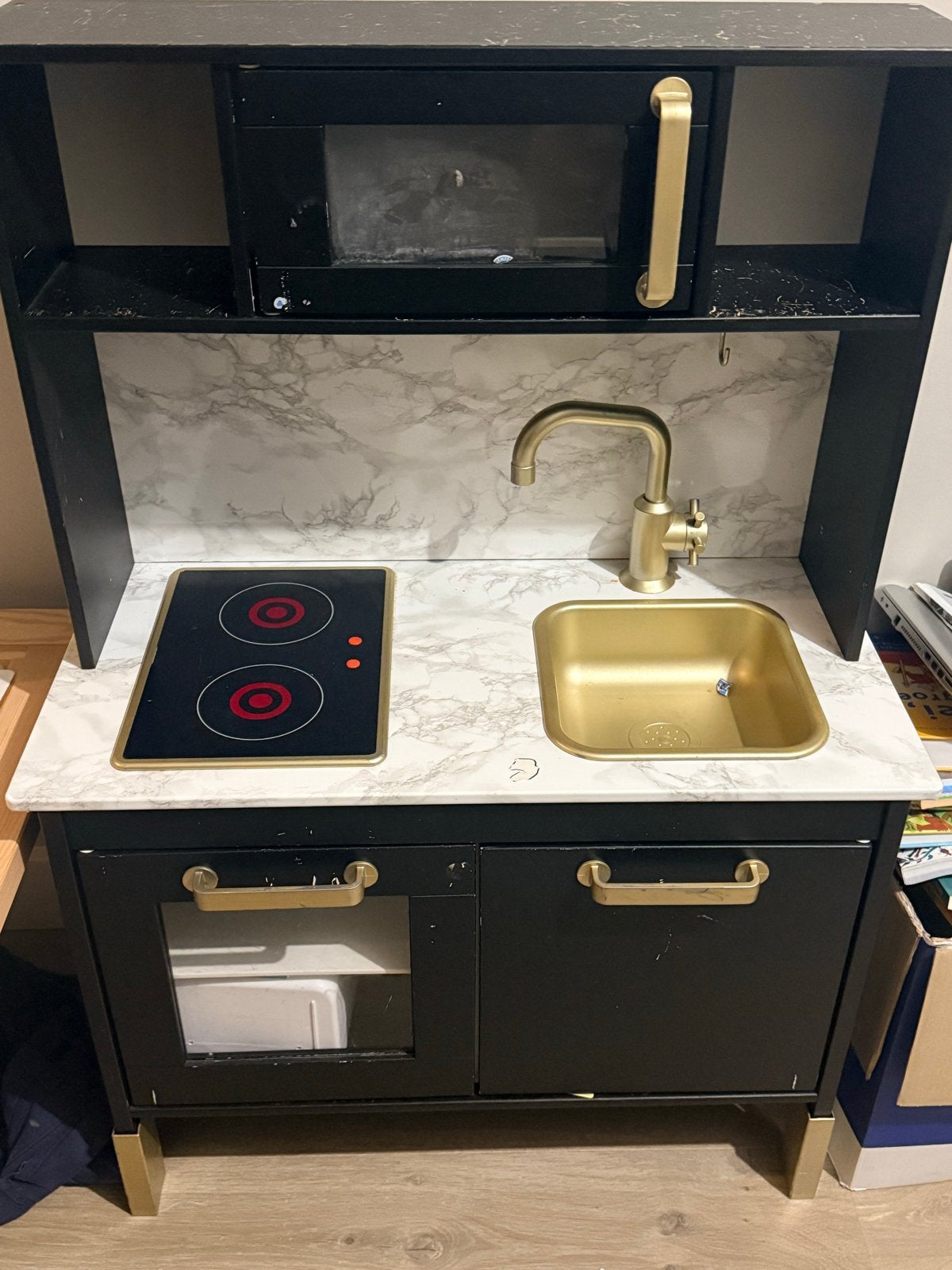 Speelkeuken met gouden details en marmerlook, Ophalen, Gebruikt, Jongen of Meisje