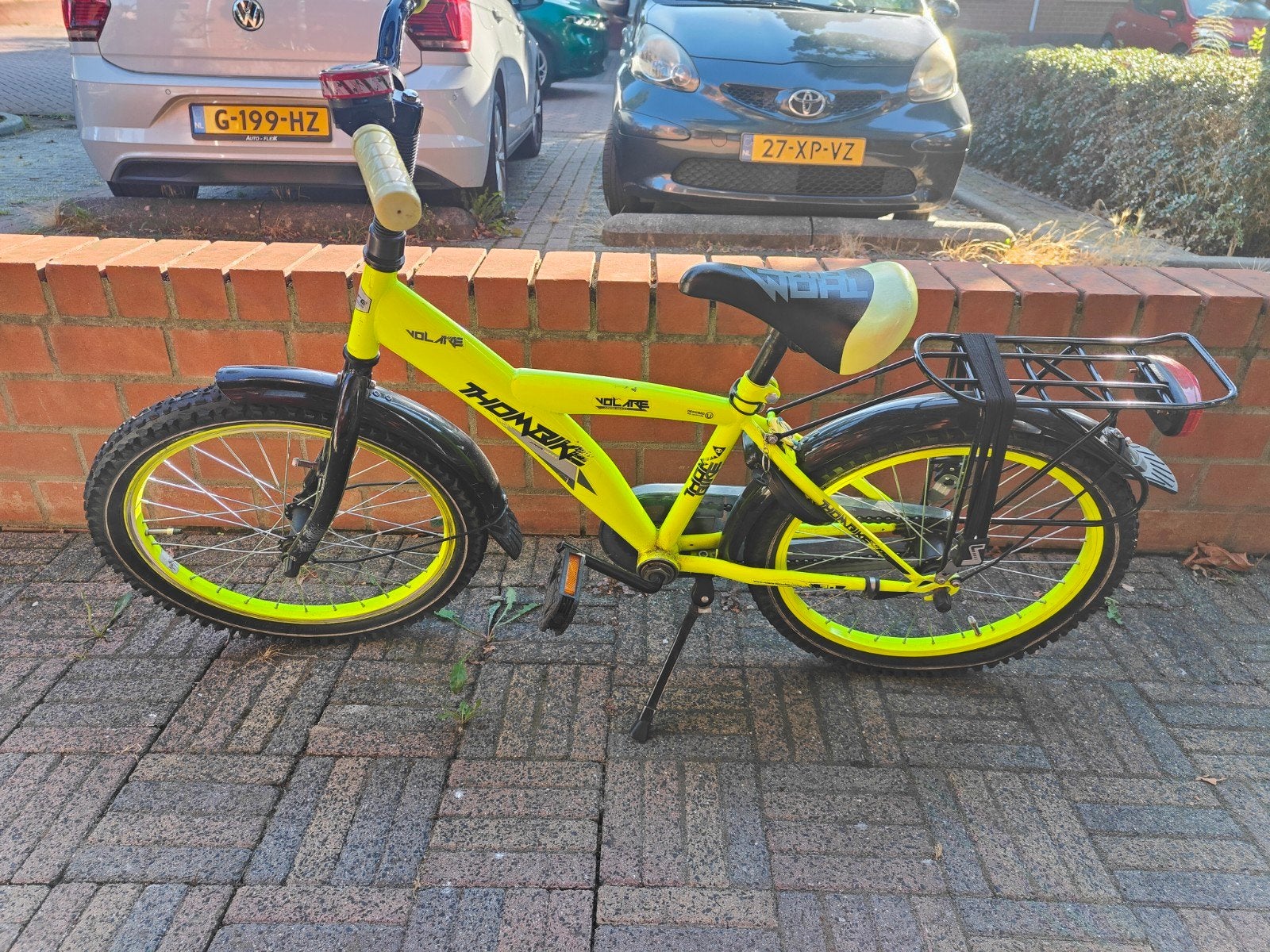 Volare Kinderfiets 20 inch zwart/geel, Ophalen, Gebruikt, Volare Thombike, Terugtraprem