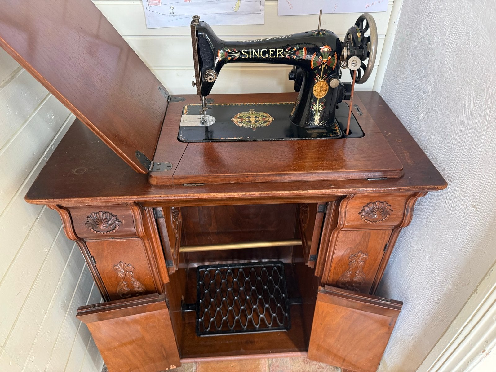 Antieke Singer Naaimachine in Prachtige Kast, Ophalen