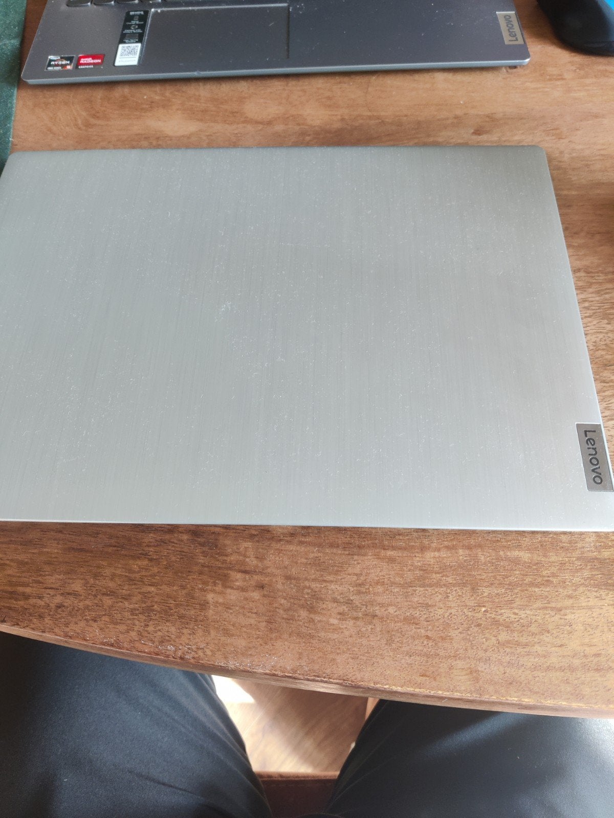 Lenovo IdeaPad Laptop - Goed voor dagelijks gebruik, Gebruikt, 2 tot 3 Ghz, Qwerty, 8 GB